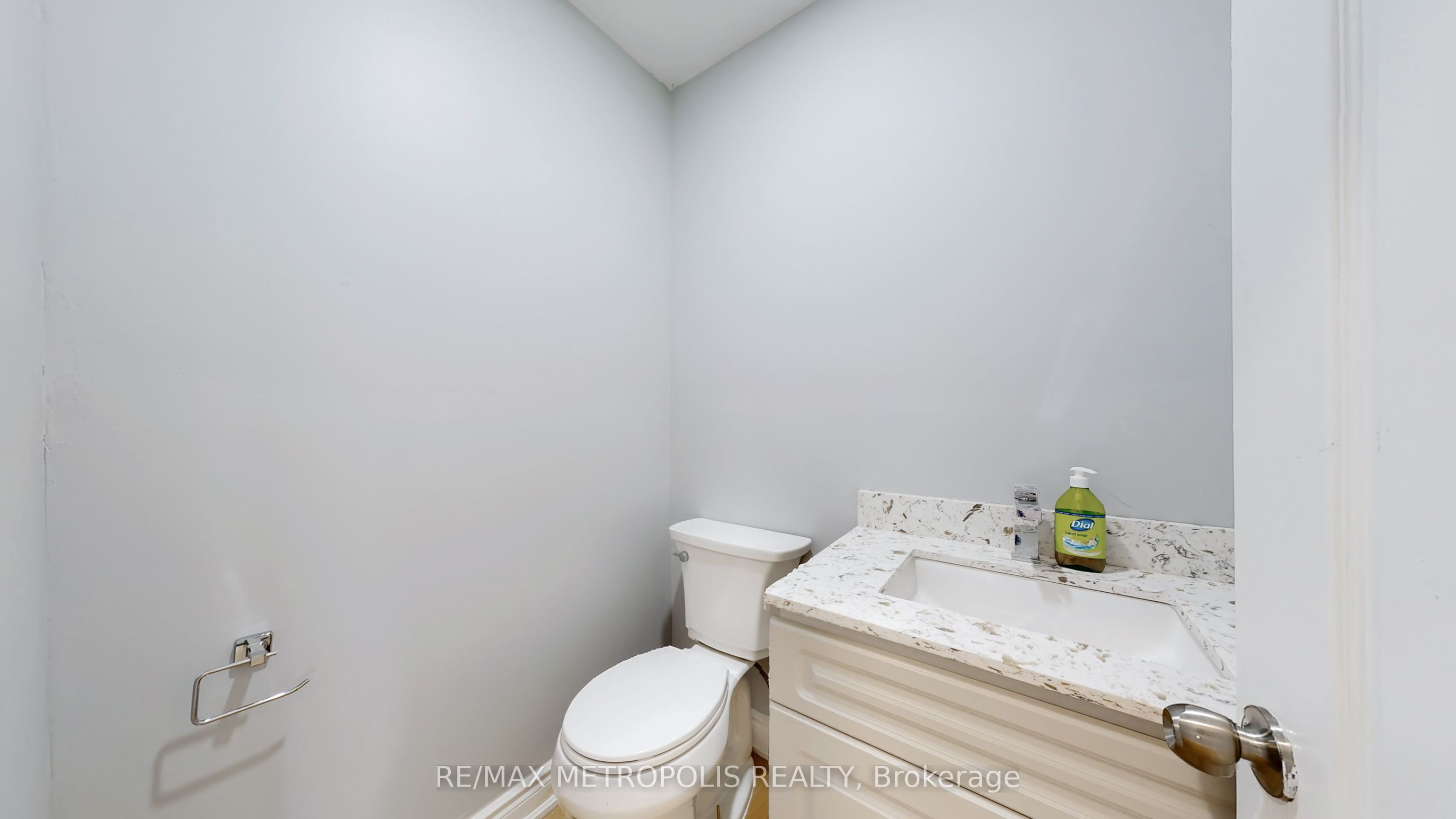 3254 Fieldgate Drive Upper Property Photo 17