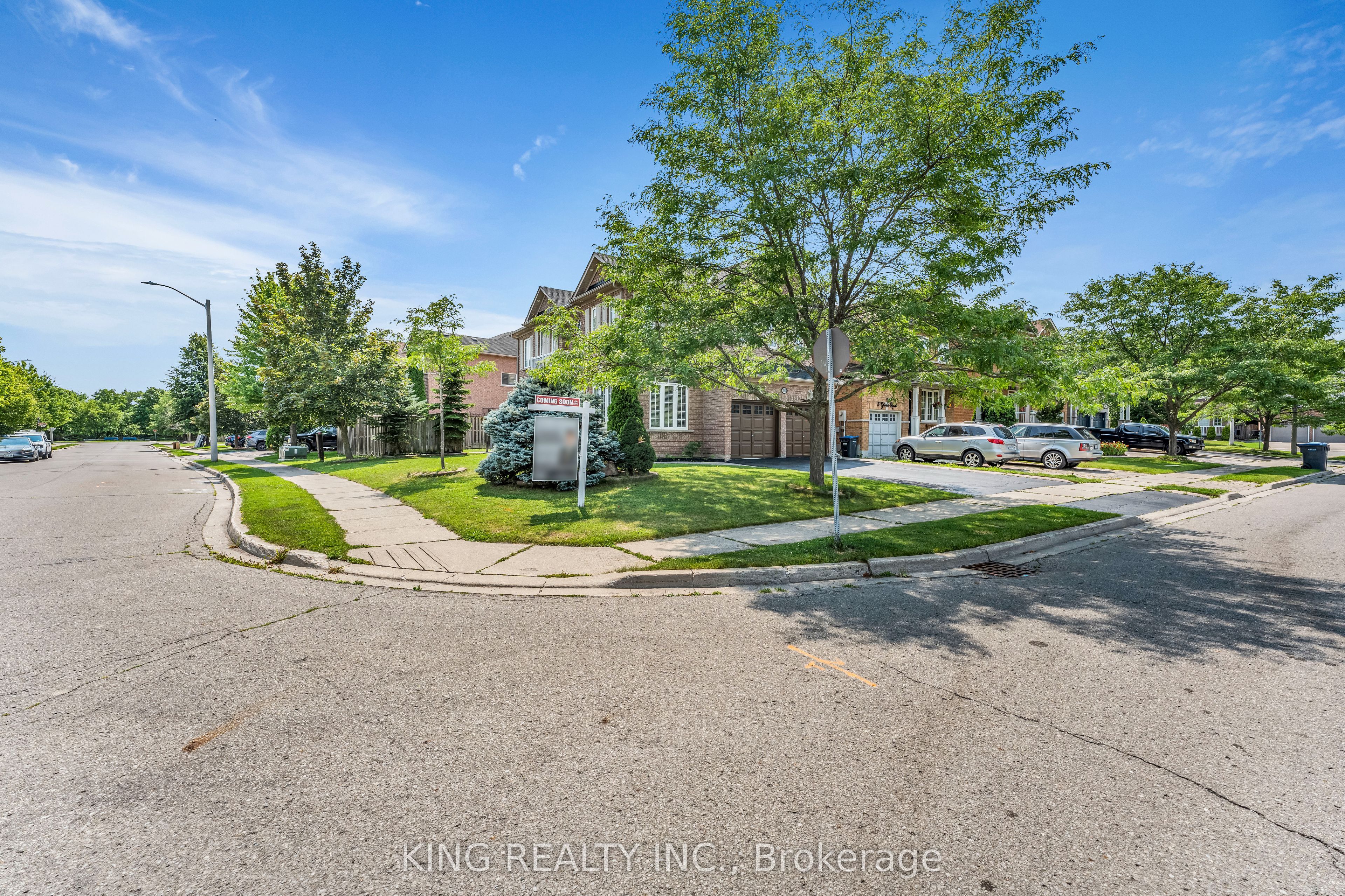 100 Pantomine Boulevard Property Photo 3