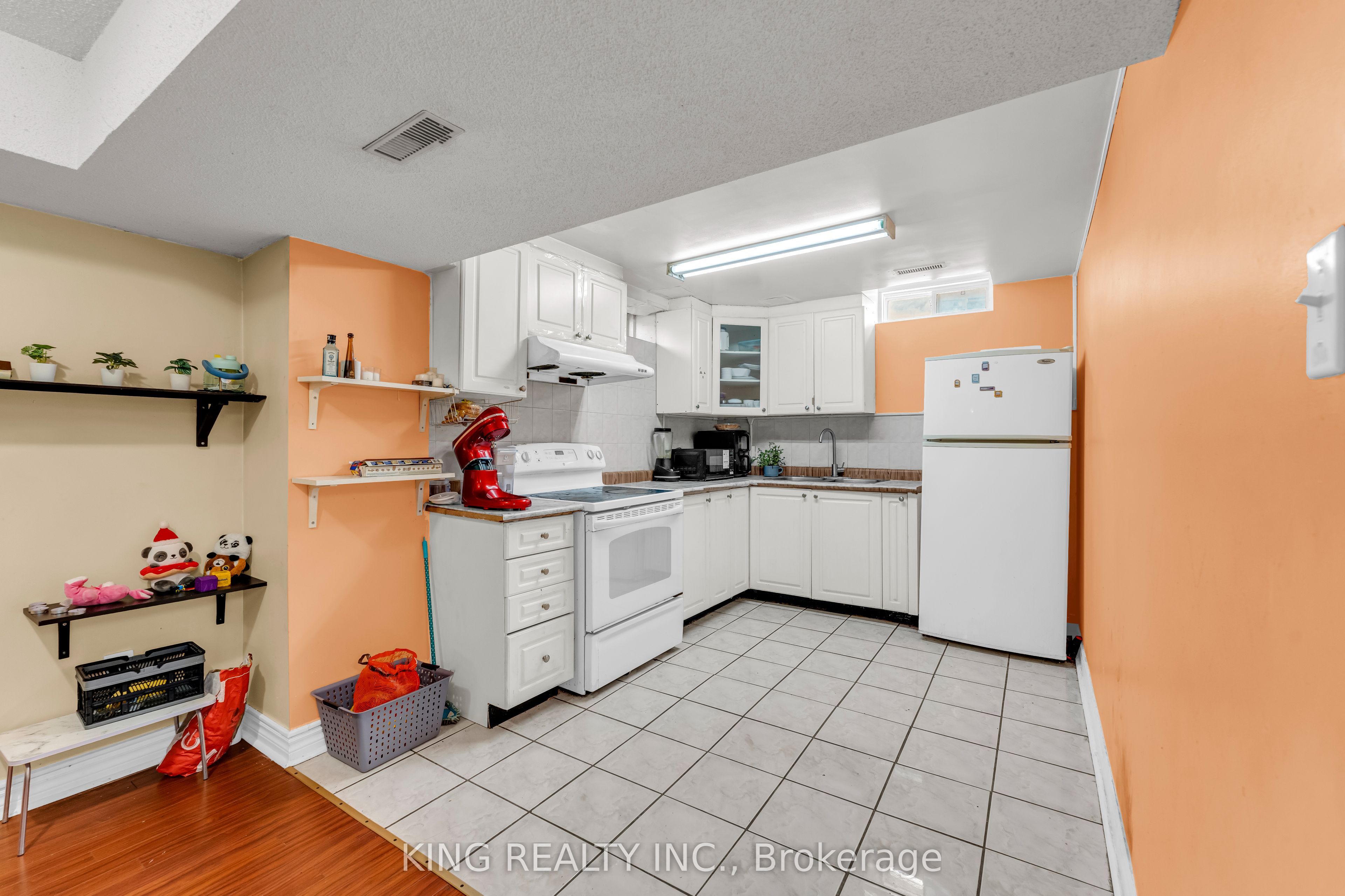 100 Pantomine Boulevard Property Photo 26