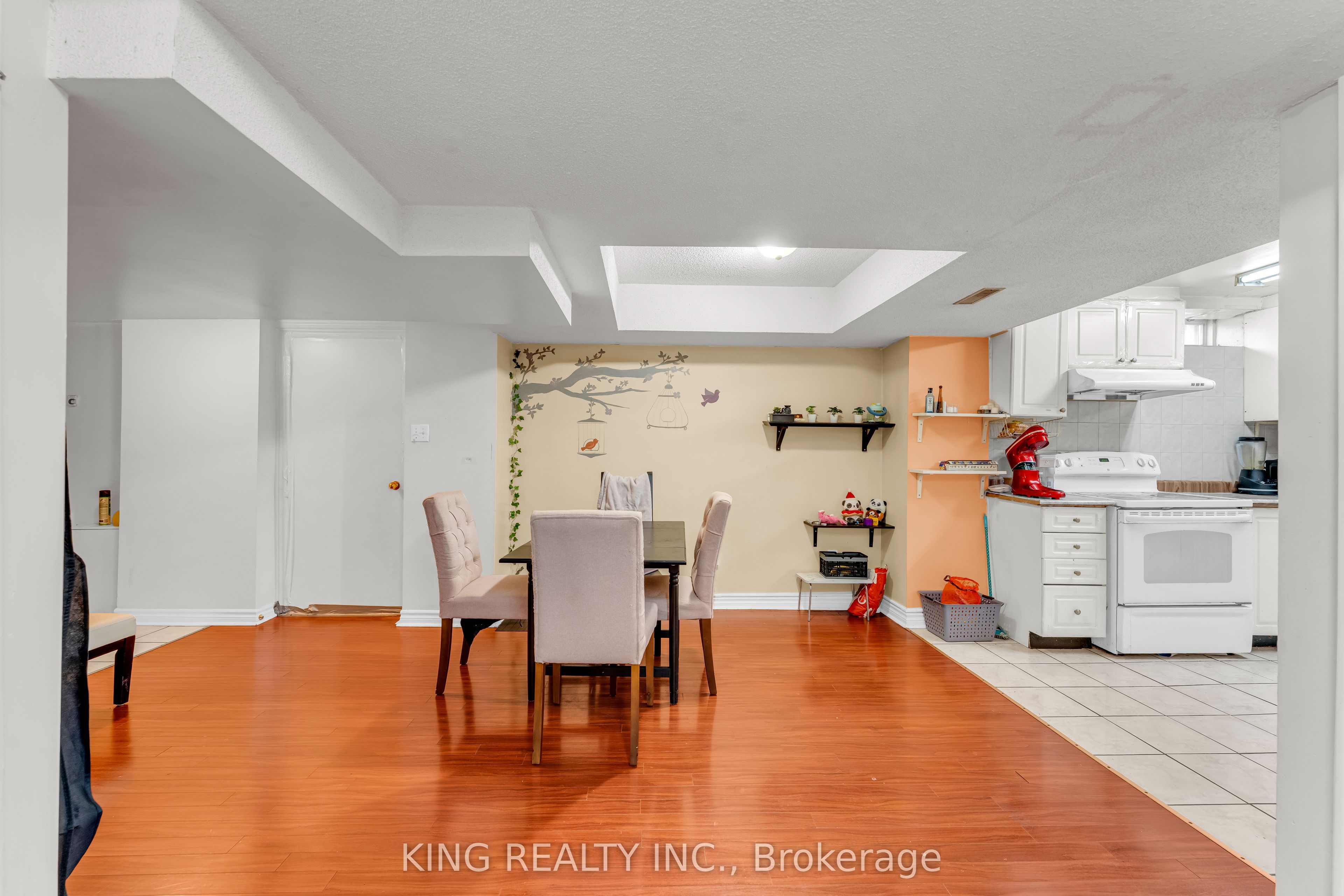 100 Pantomine Boulevard Property Photo 27
