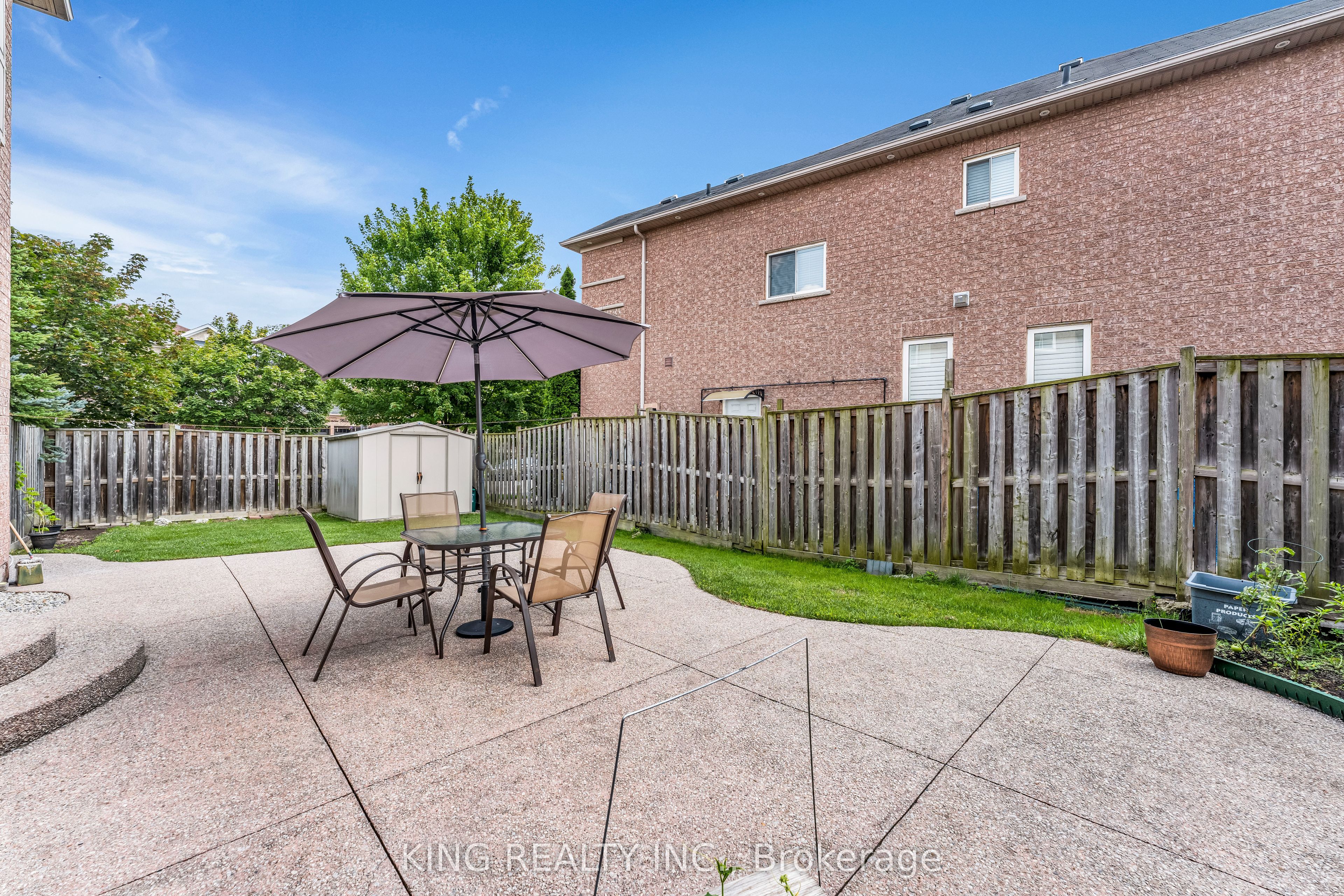 100 Pantomine Boulevard Property Photo 32