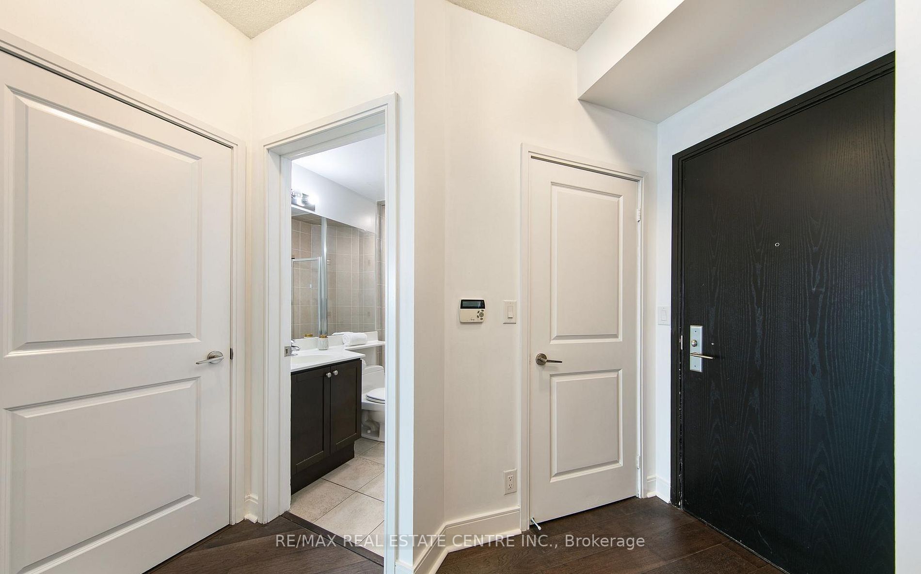 80 Absolute Avenue 1202 Property Photo 15