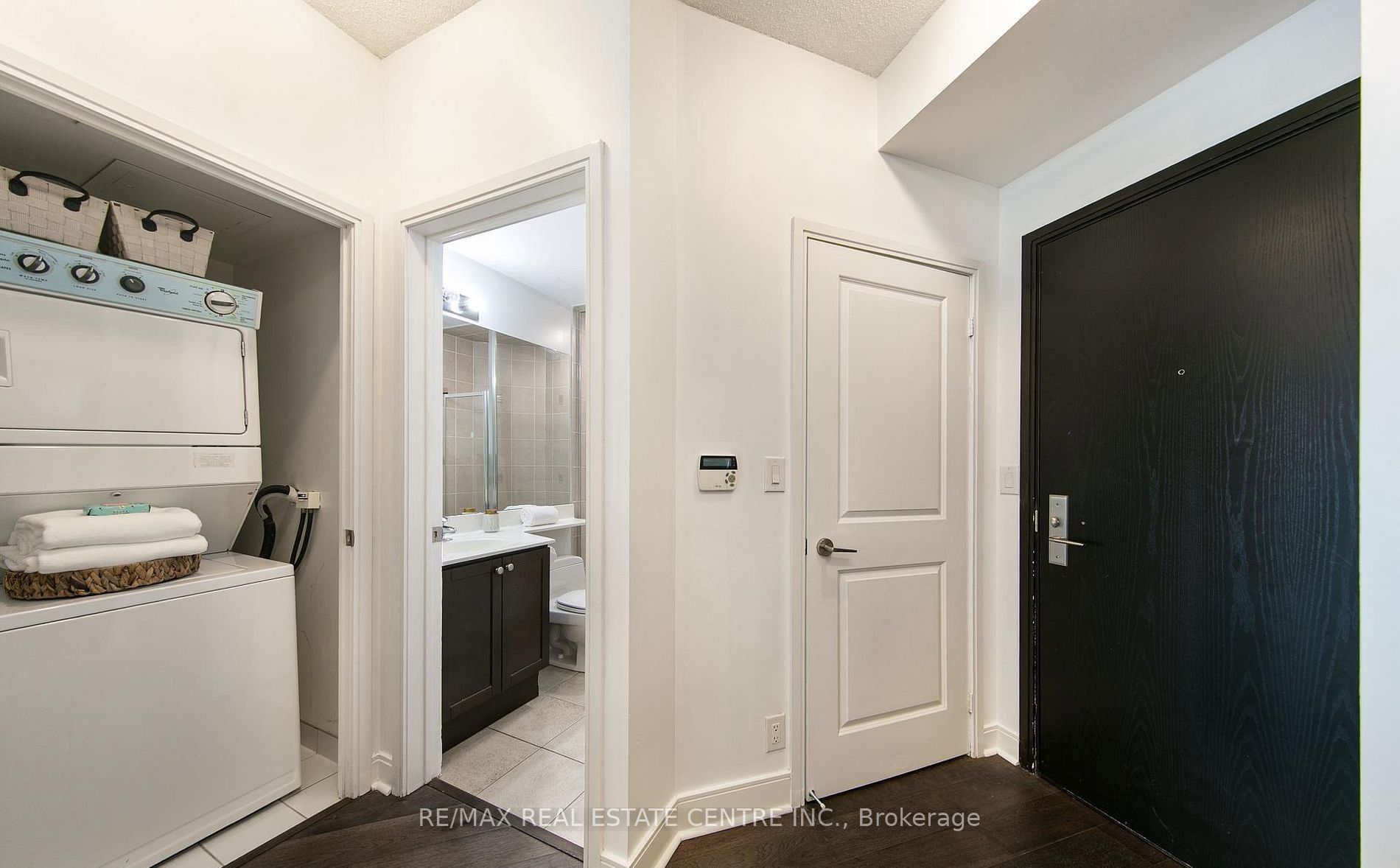 80 Absolute Avenue 1202 Property Photo 16
