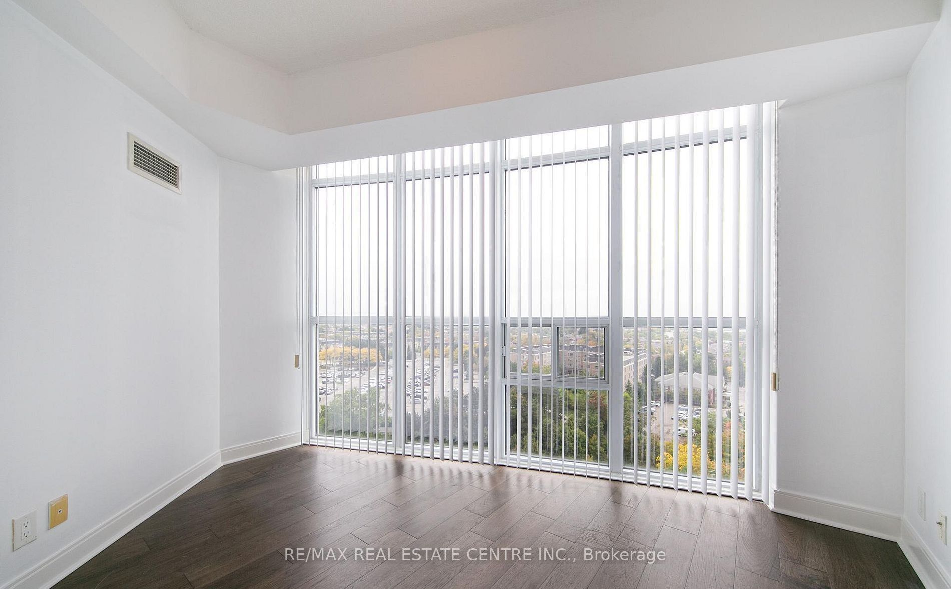 80 Absolute Avenue 1202 Property Photo 18