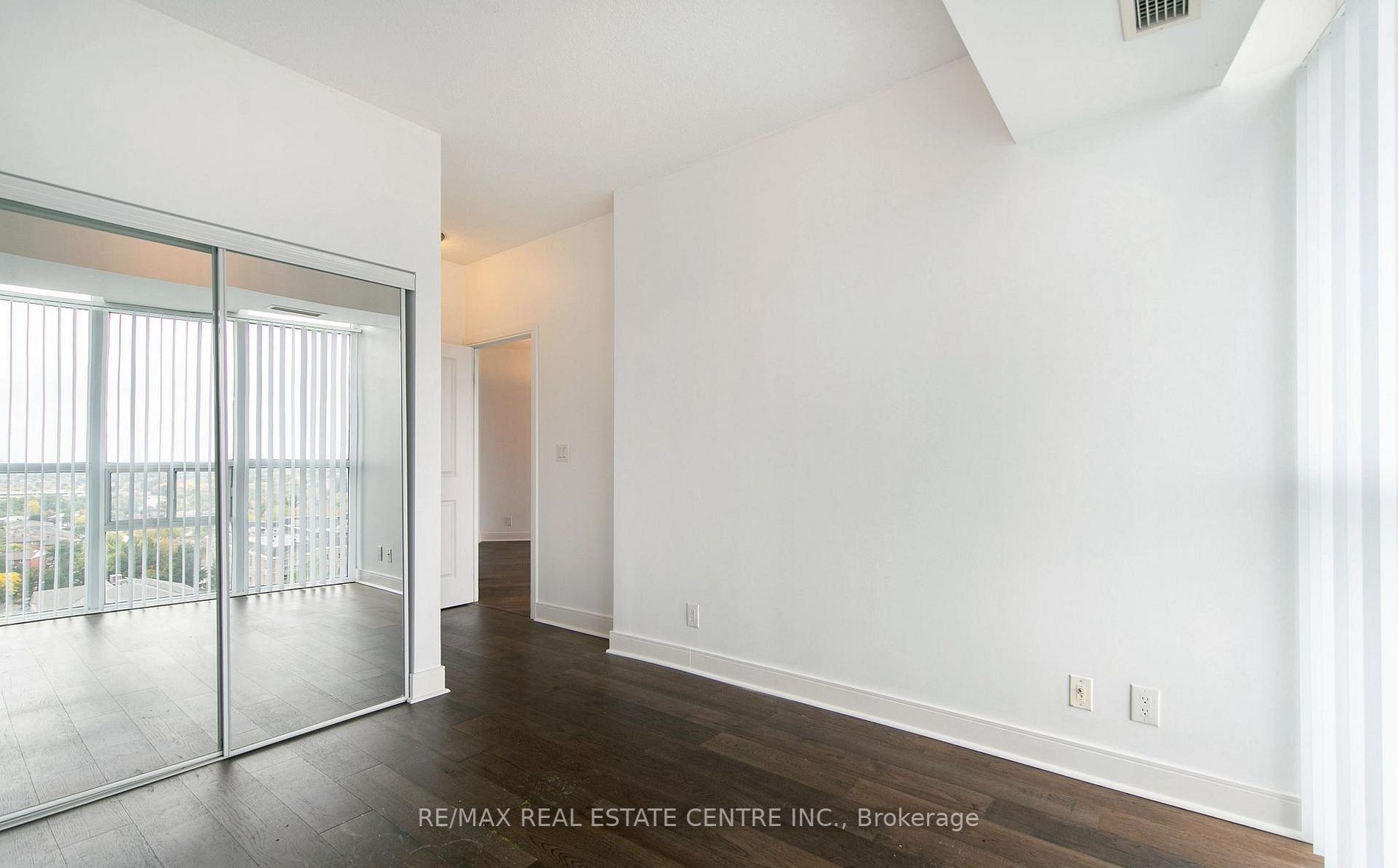 80 Absolute Avenue 1202 Property Photo 20