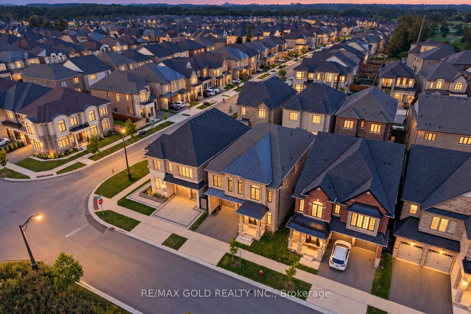 1199 Queens Plate Road E Property Photo 1