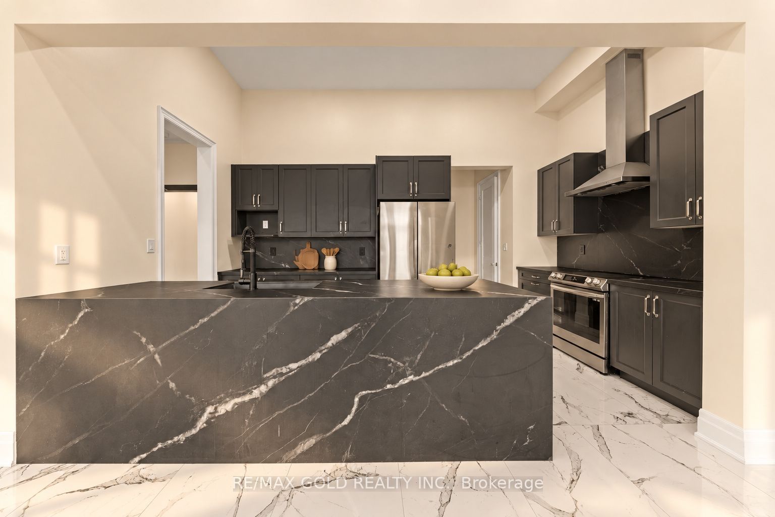 1199 Queens Plate Road E Property Photo 15