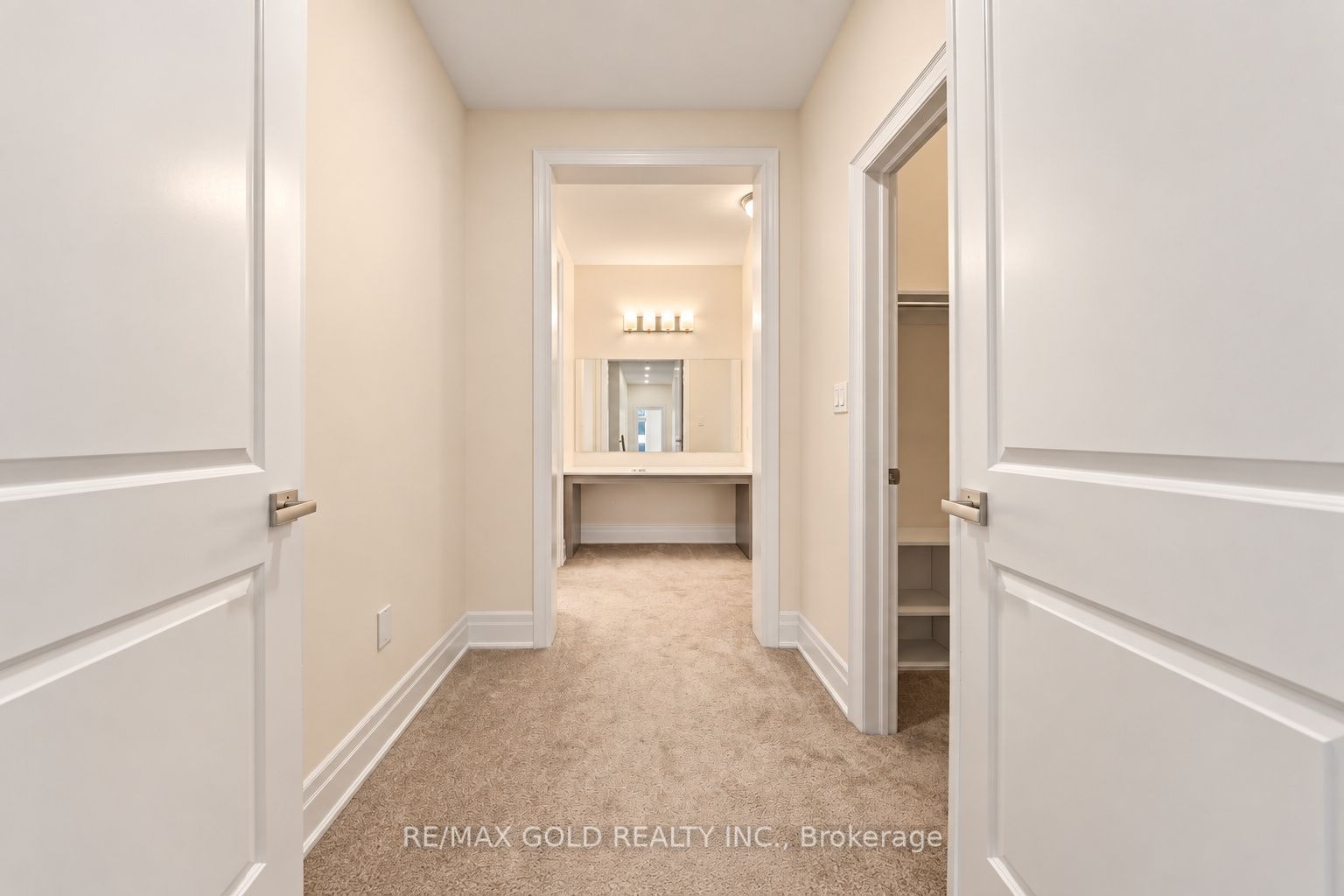 1199 Queens Plate Road E Property Photo 22