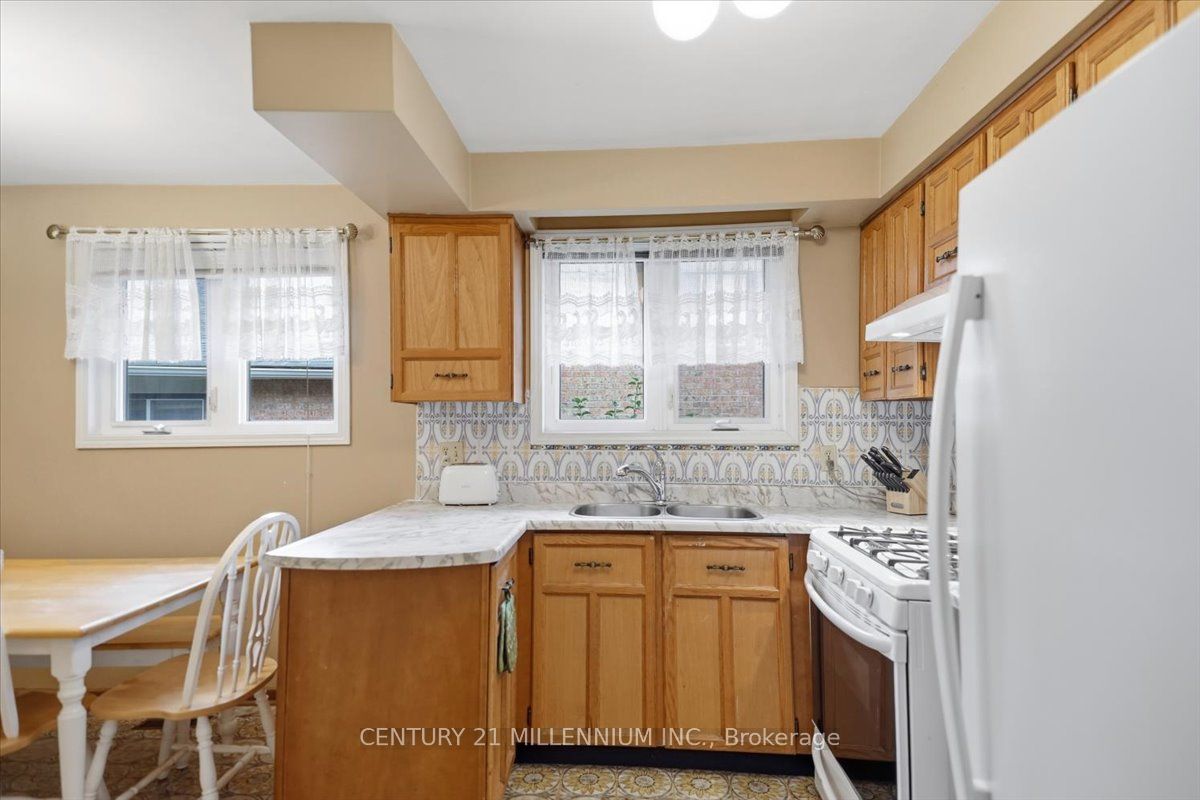 9 Cheryl Court Property Photo 6