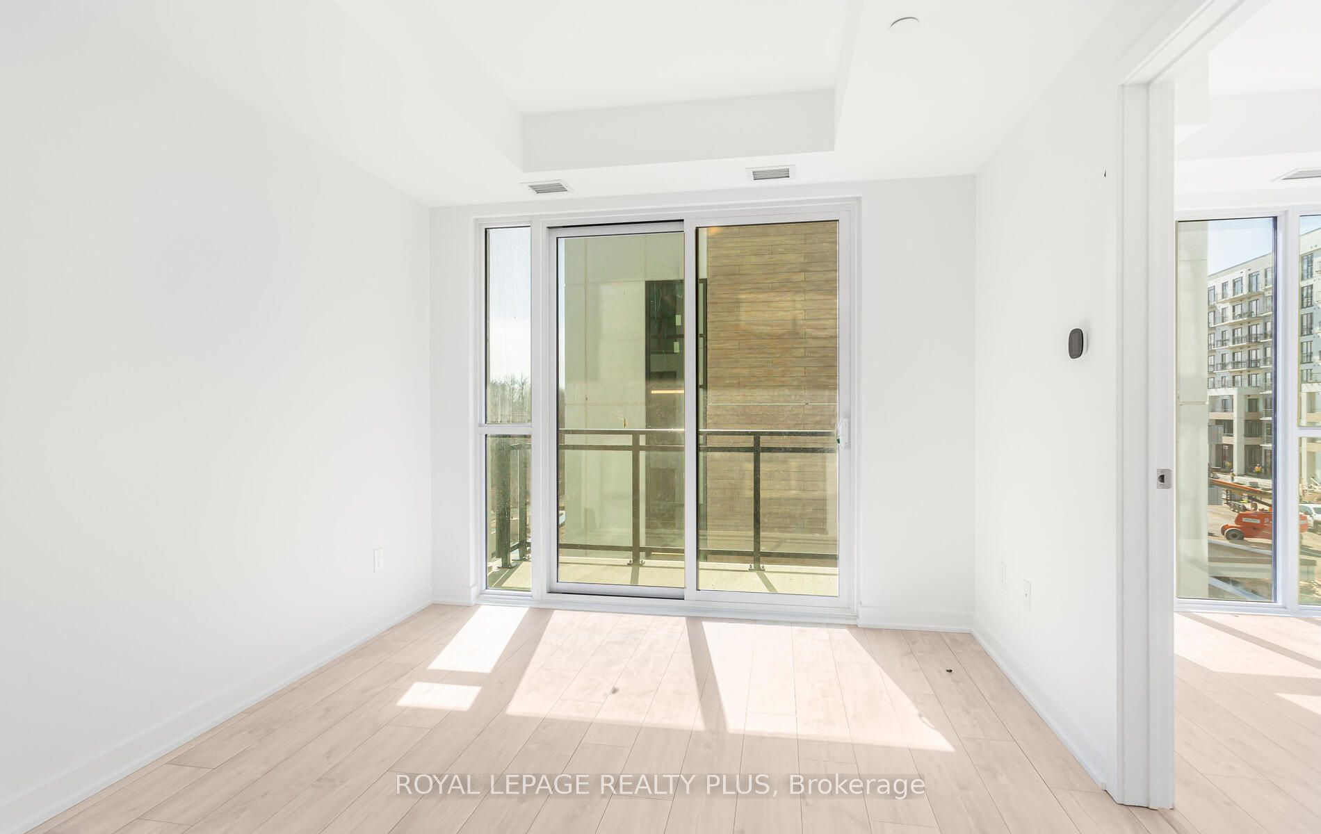 760 Whitlock Avenue 303 Property Photo 4