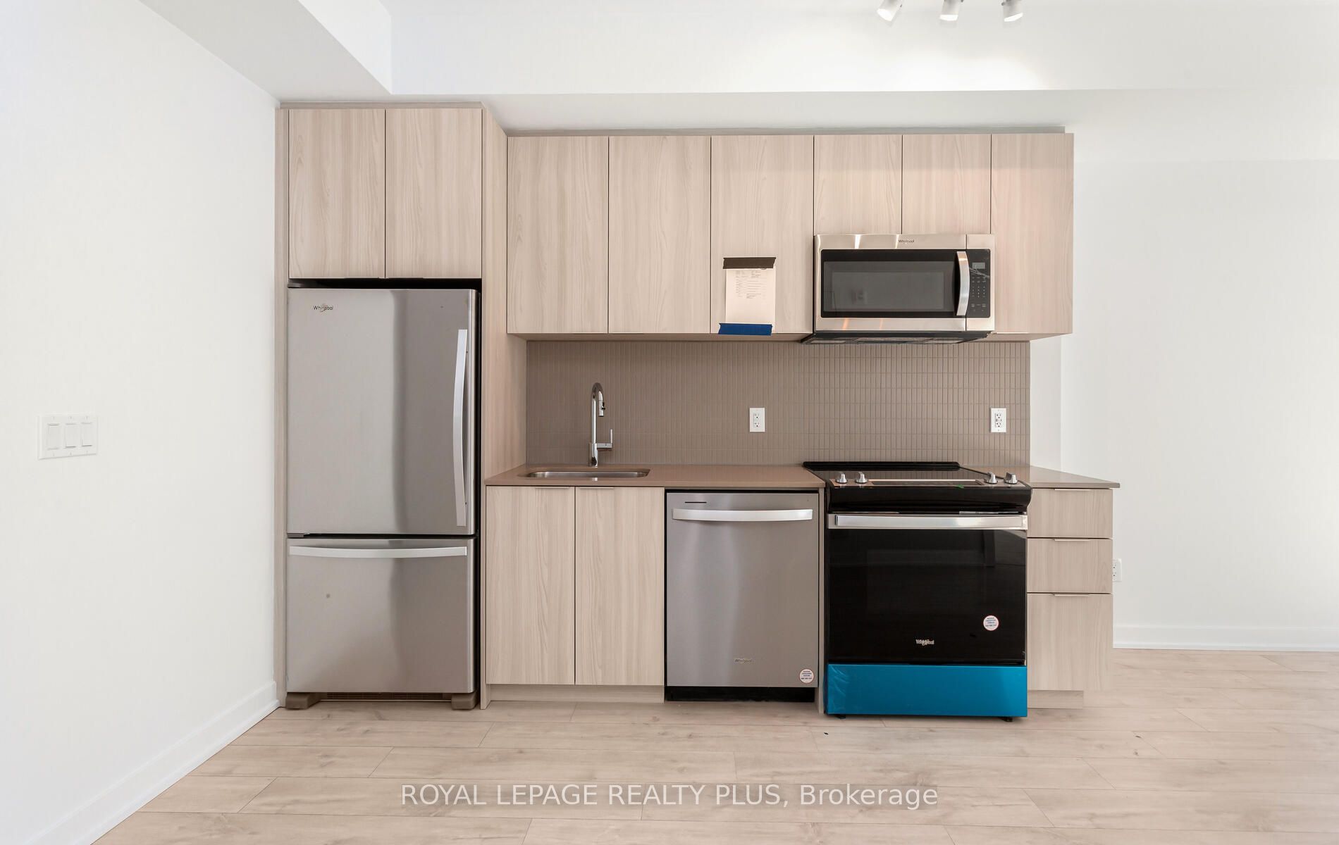 760 Whitlock Avenue 303 Property Photo 6