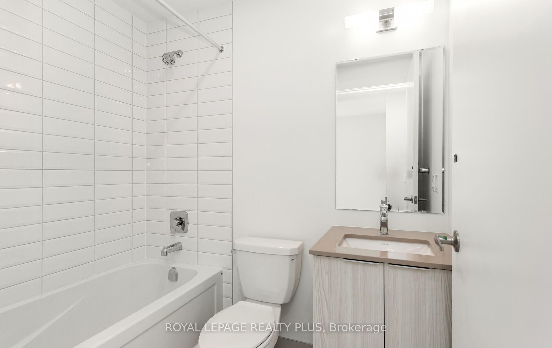 760 Whitlock Avenue 303 Property Photo 11