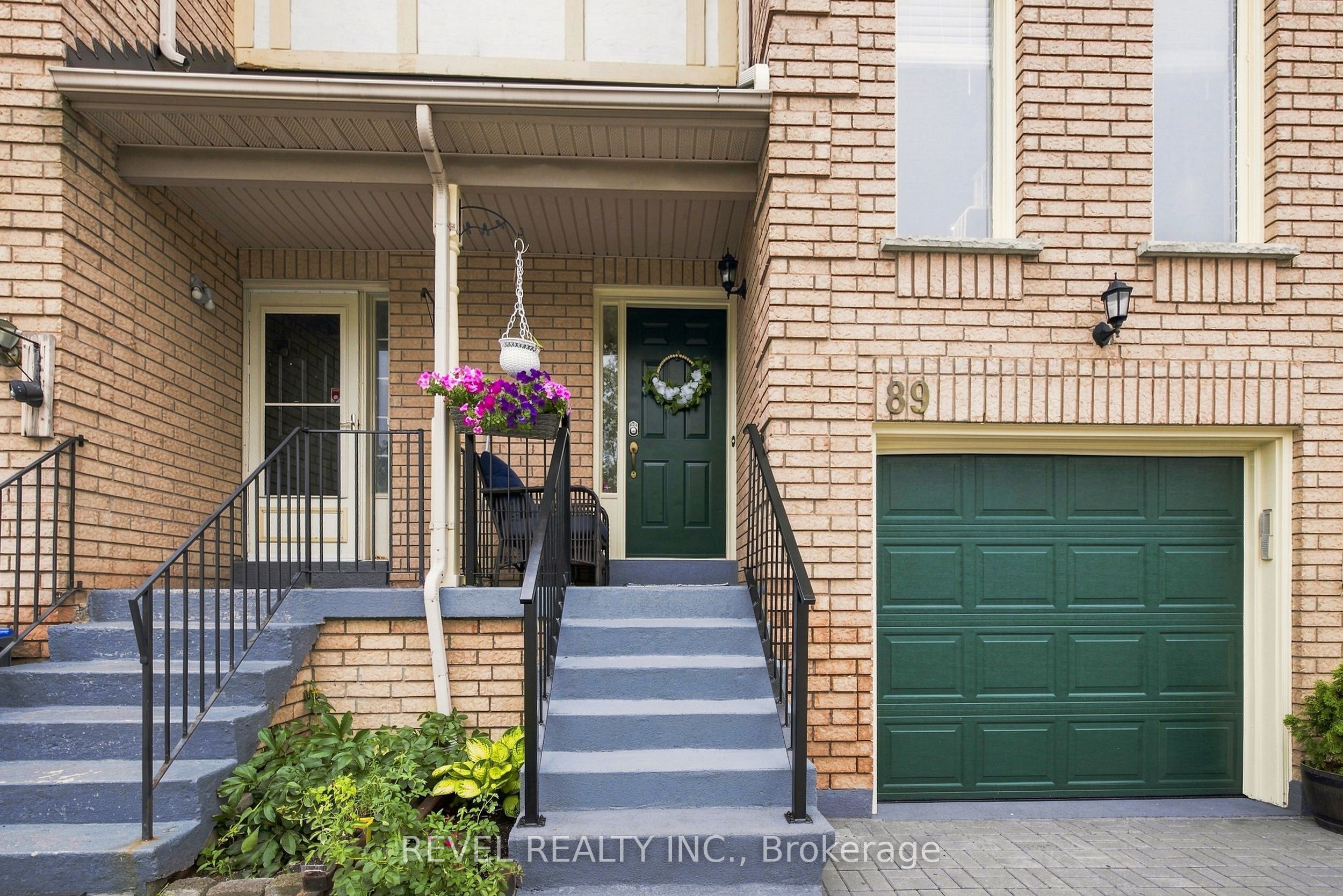 2 Sir Lou Drive 89 Property Photo 2