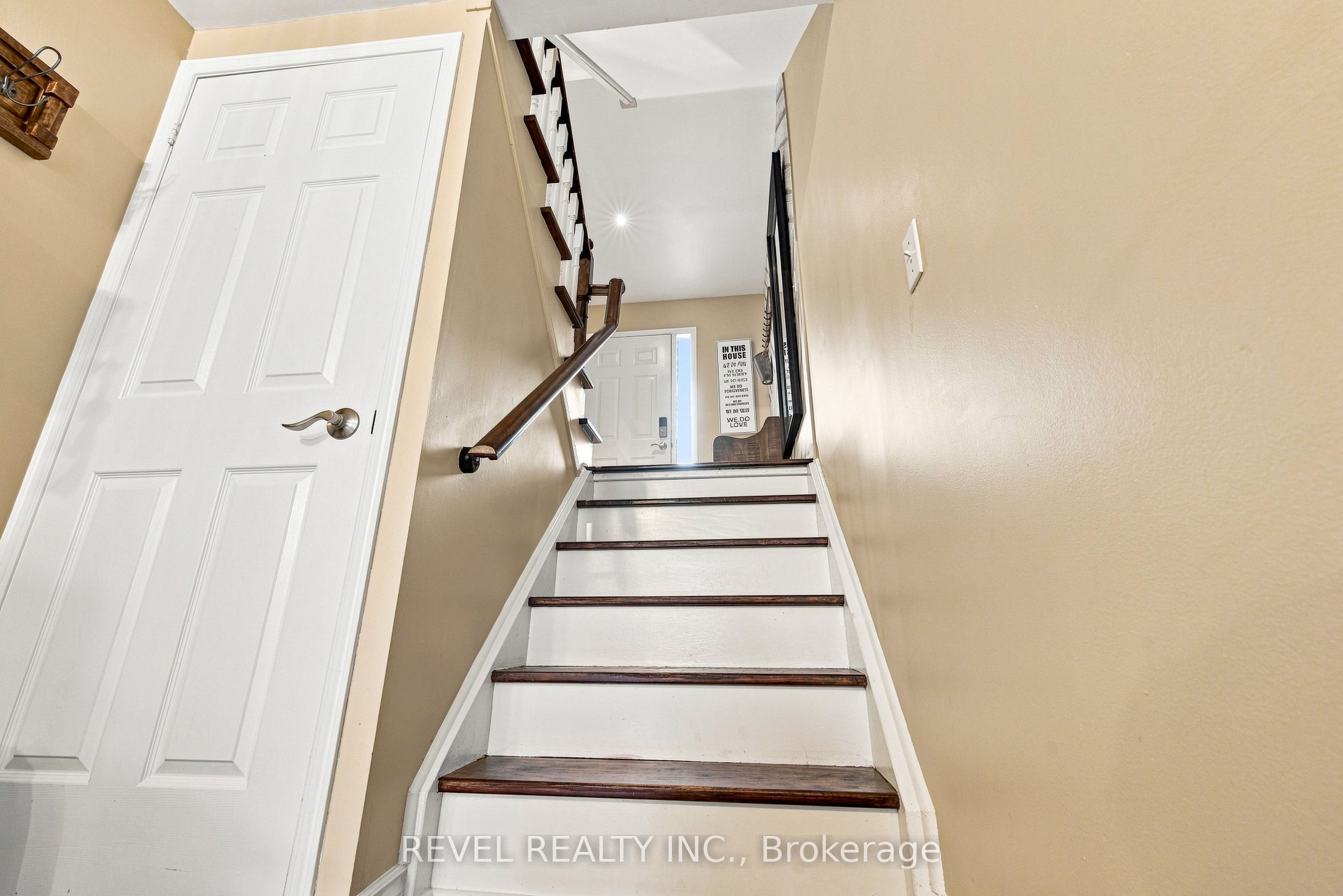 2 Sir Lou Drive 89 Property Photo 31