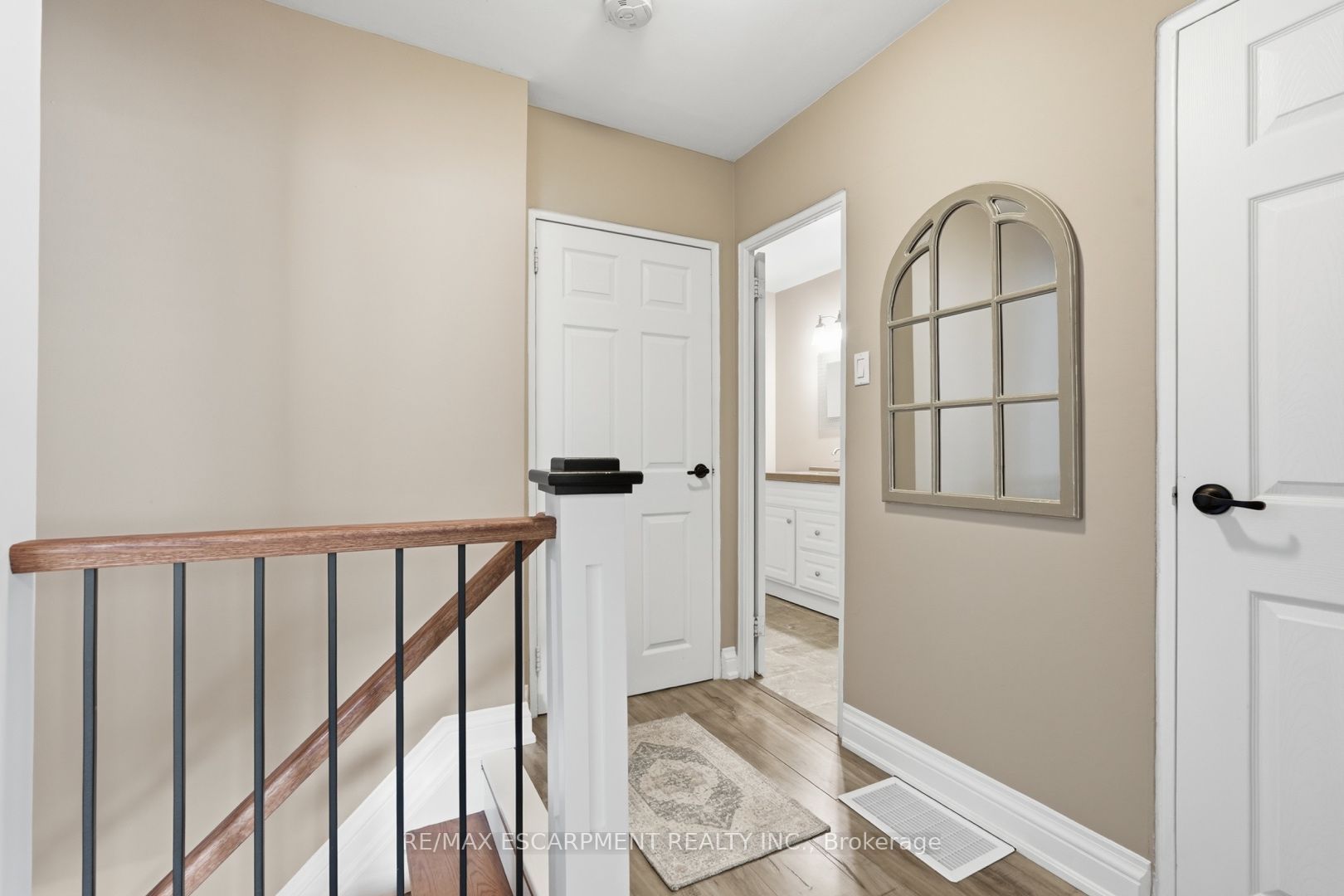 469 Claridge Road 6 Property Photo 16
