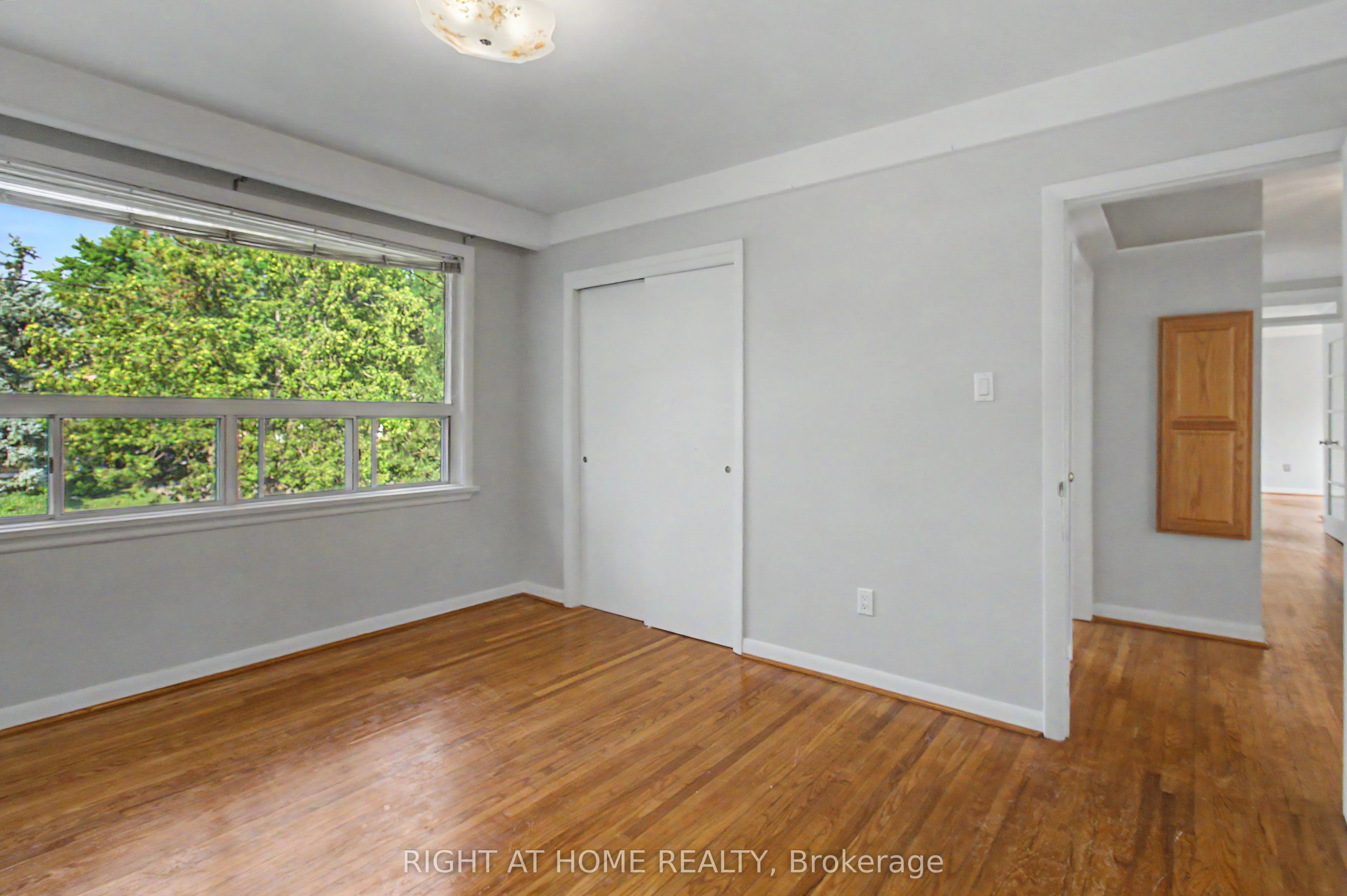 426 Seaton Drive Upper Property Photo 14