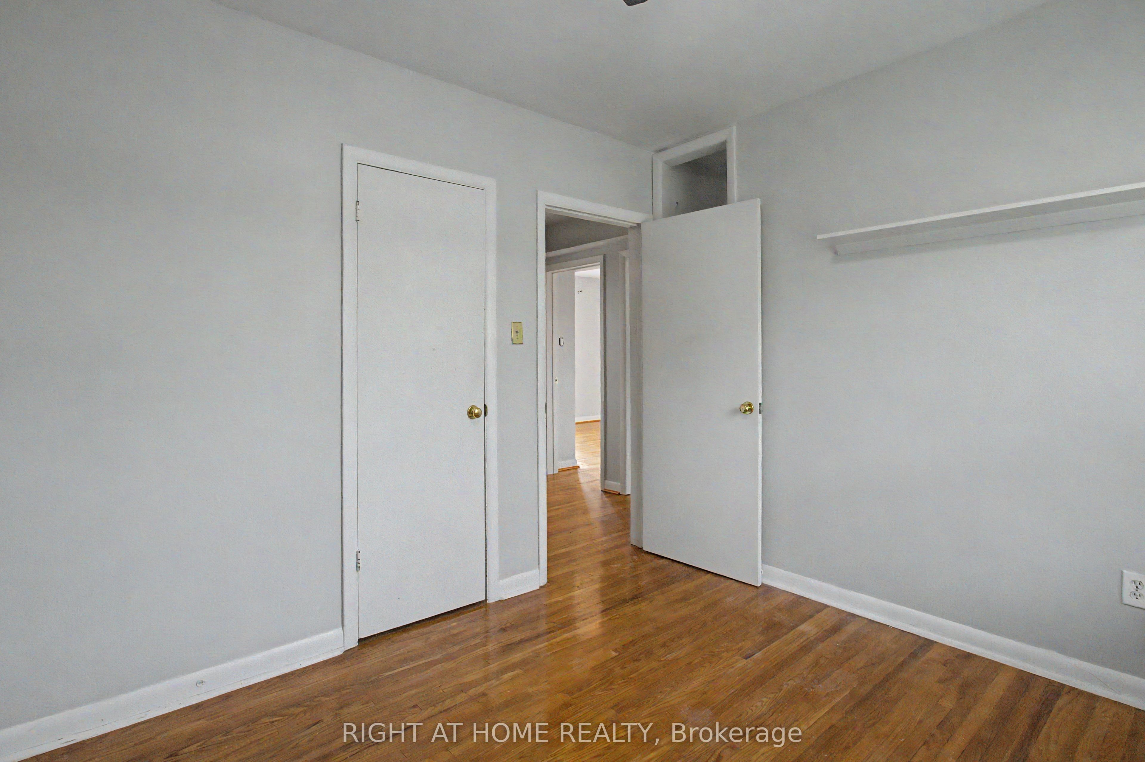 426 Seaton Drive Upper Property Photo 15