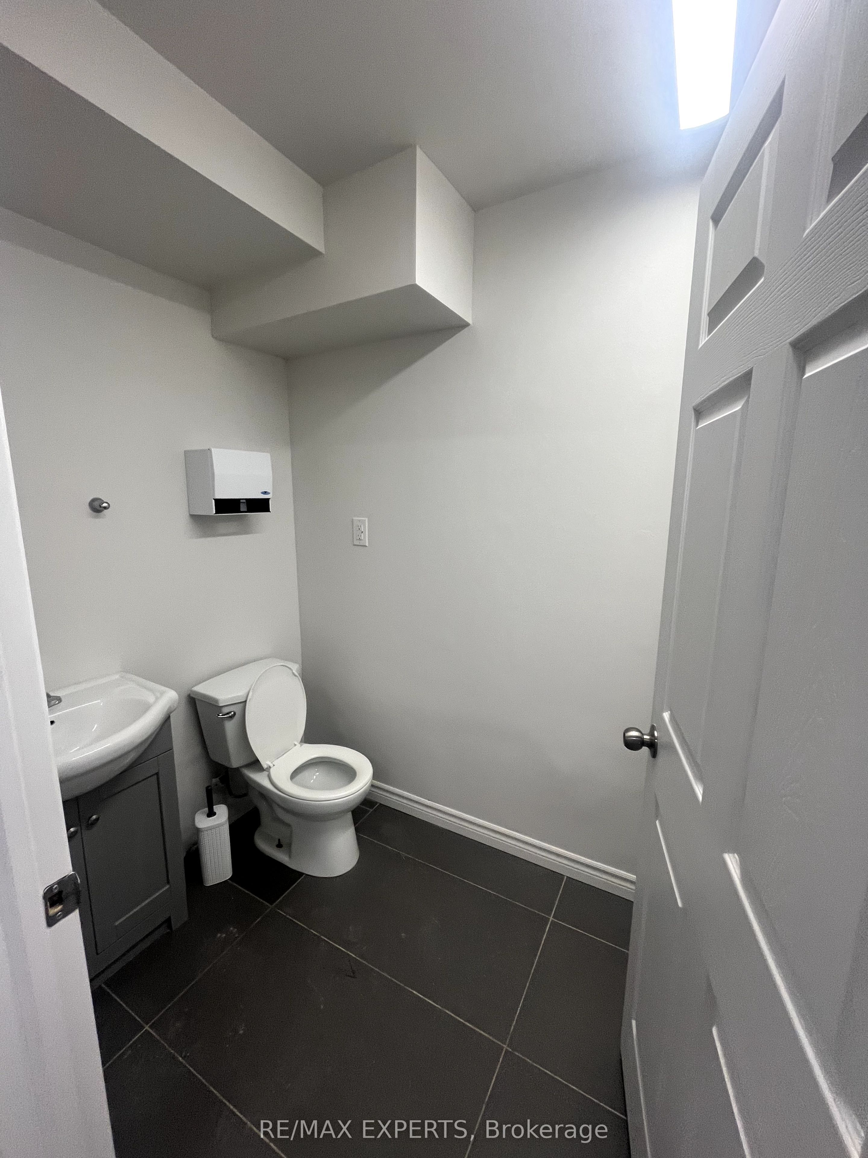 14 Steinway Boulevard 6 Property Photo 7