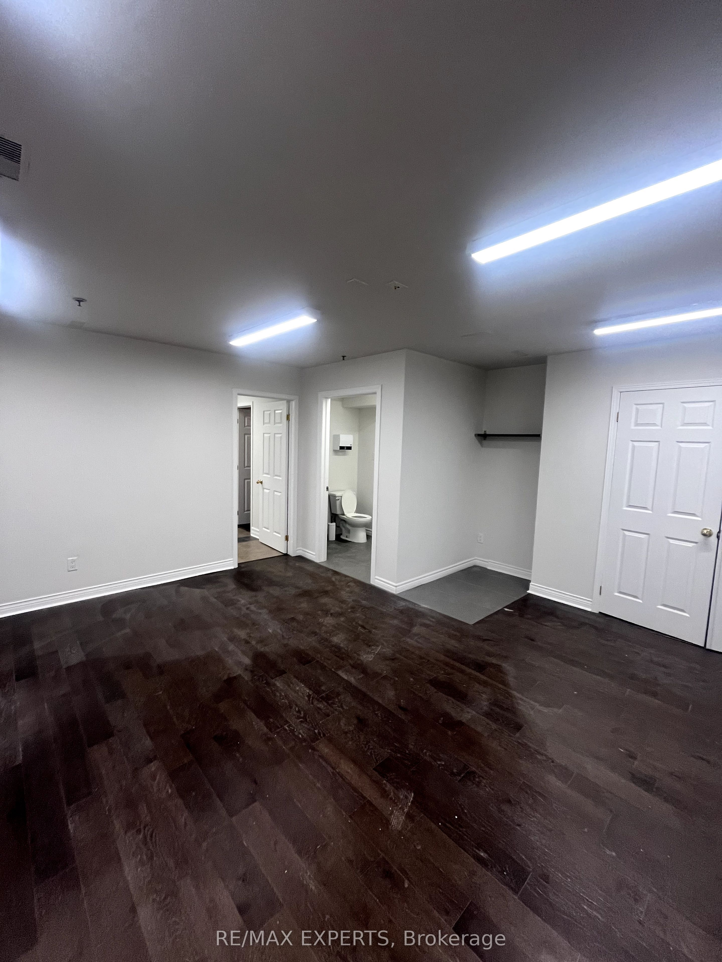 14 Steinway Boulevard 6 Property Photo 8