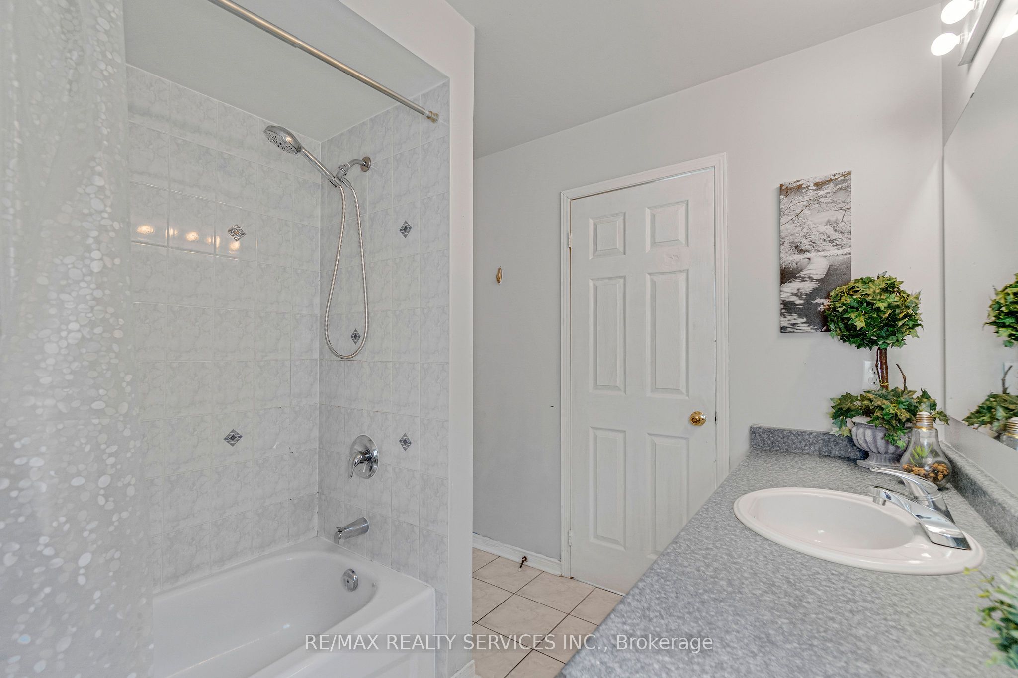 7419 Black Walnut Trail Property Photo 28