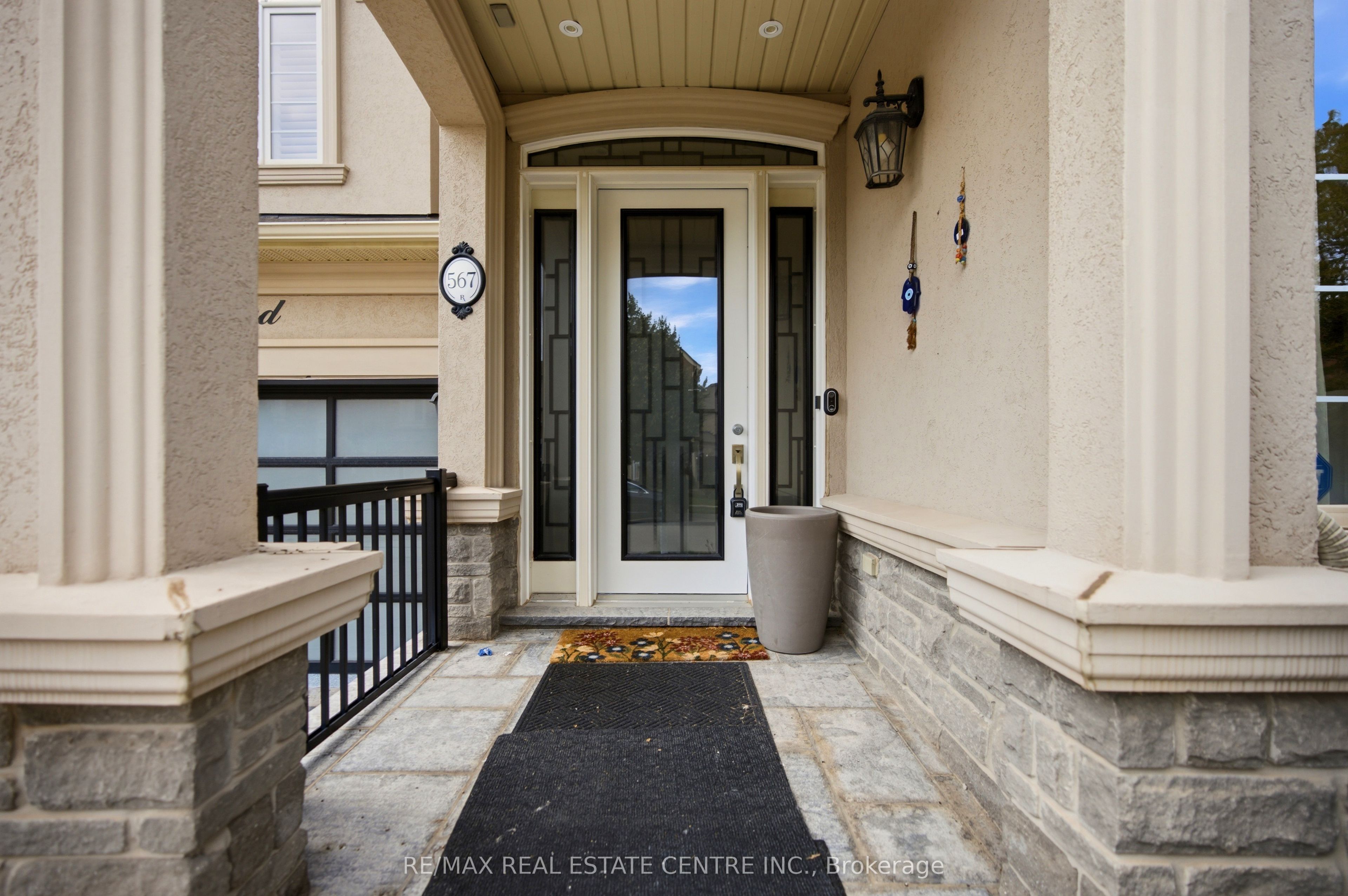 567 Bridgeview Road Property Photo 3