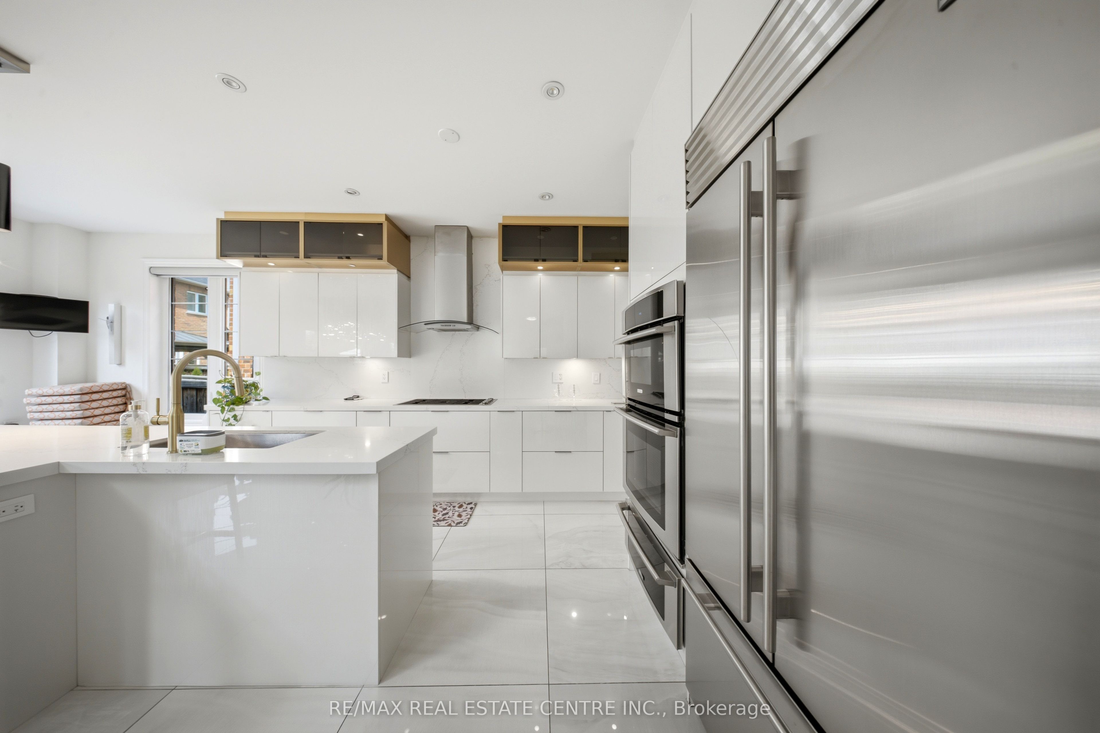 567 Bridgeview Road Property Photo 11