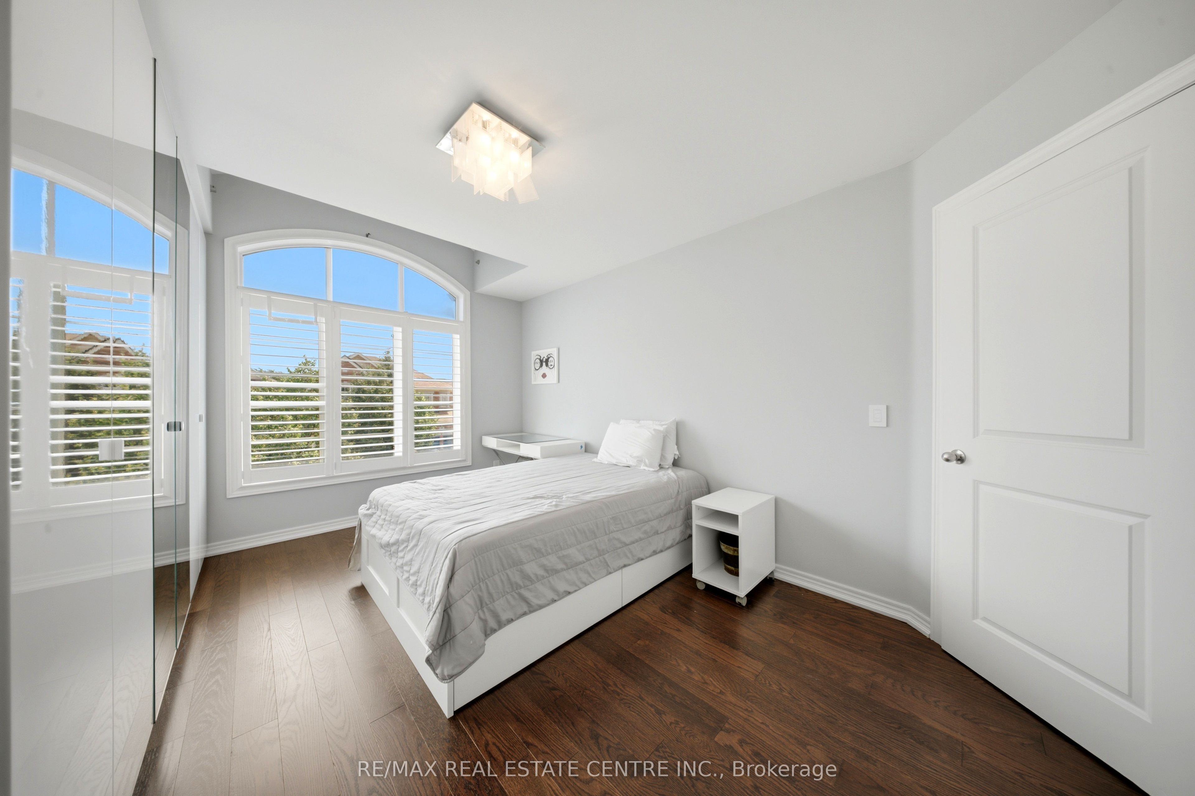567 Bridgeview Road Property Photo 32