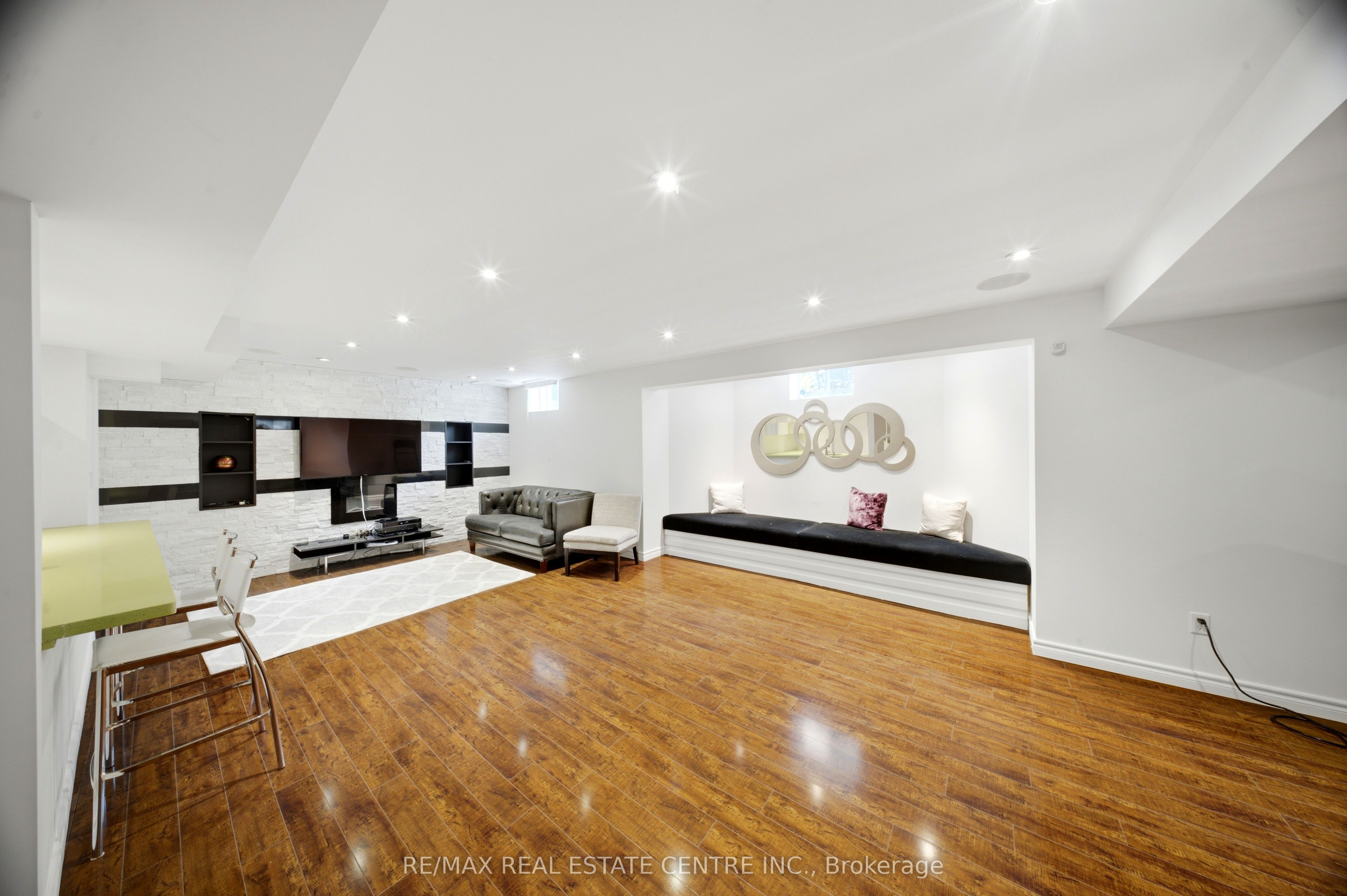 567 Bridgeview Road Property Photo 36