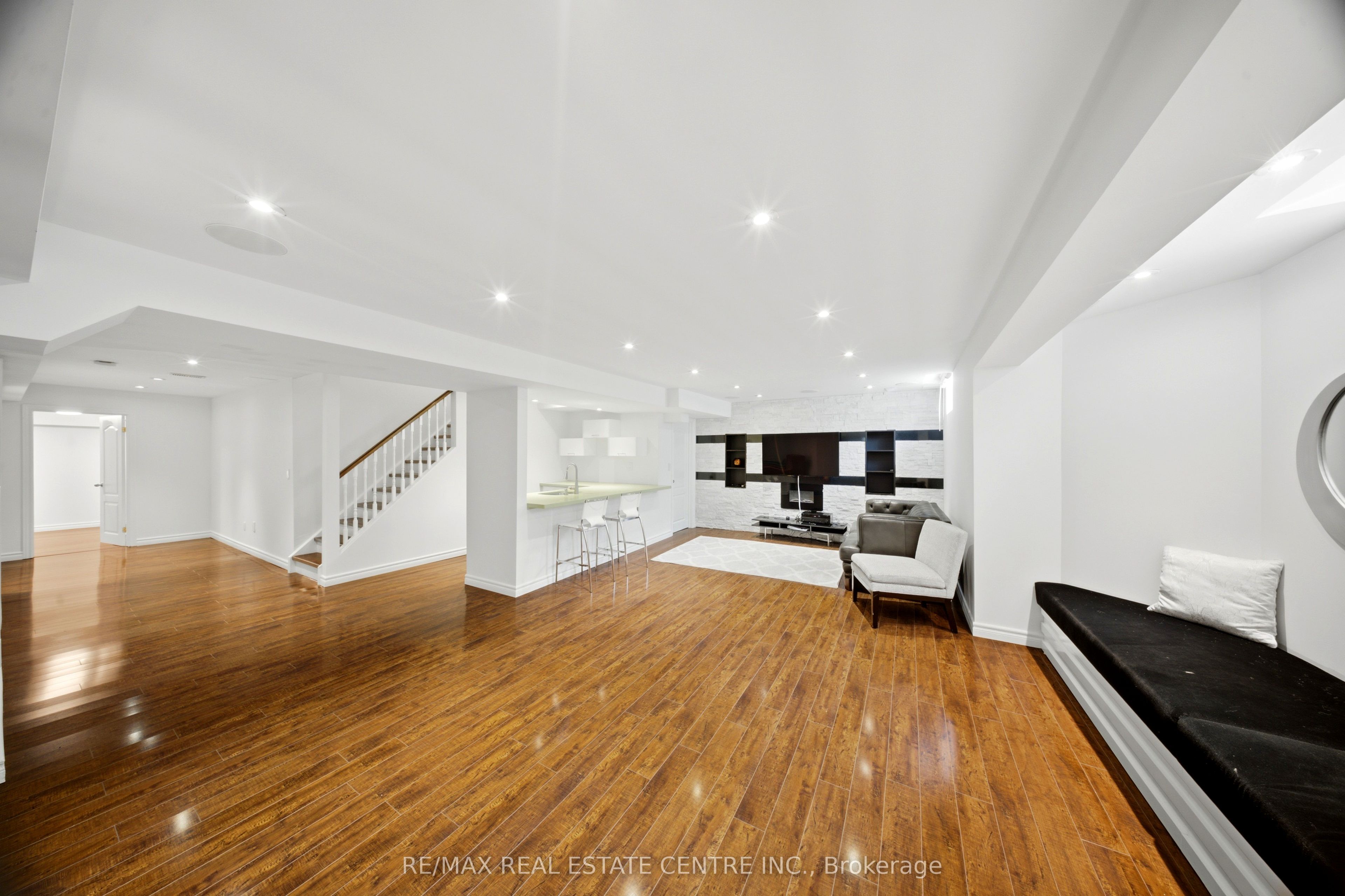 567 Bridgeview Road Property Photo 37