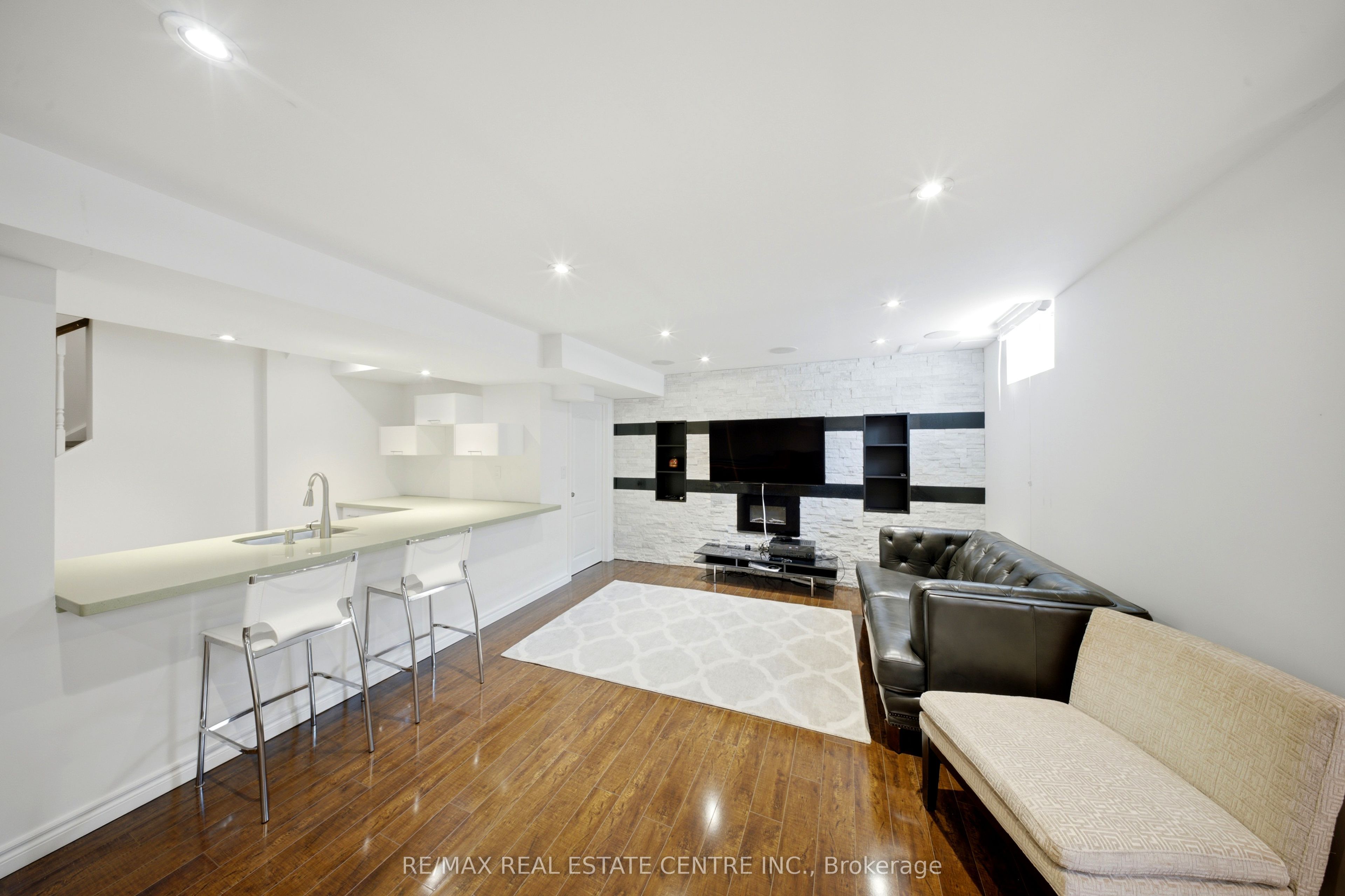 567 Bridgeview Road Property Photo 38