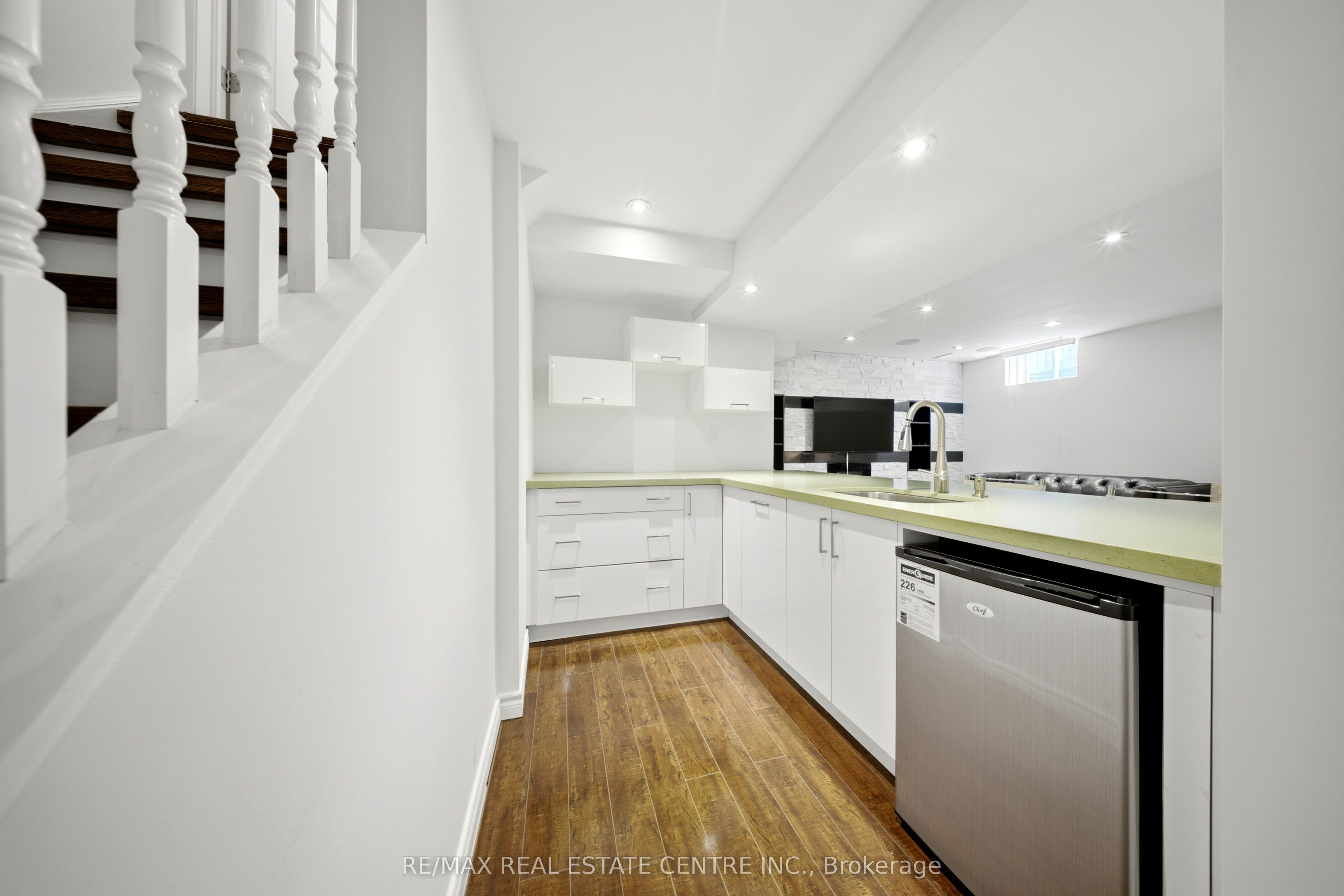 567 Bridgeview Road Property Photo 40