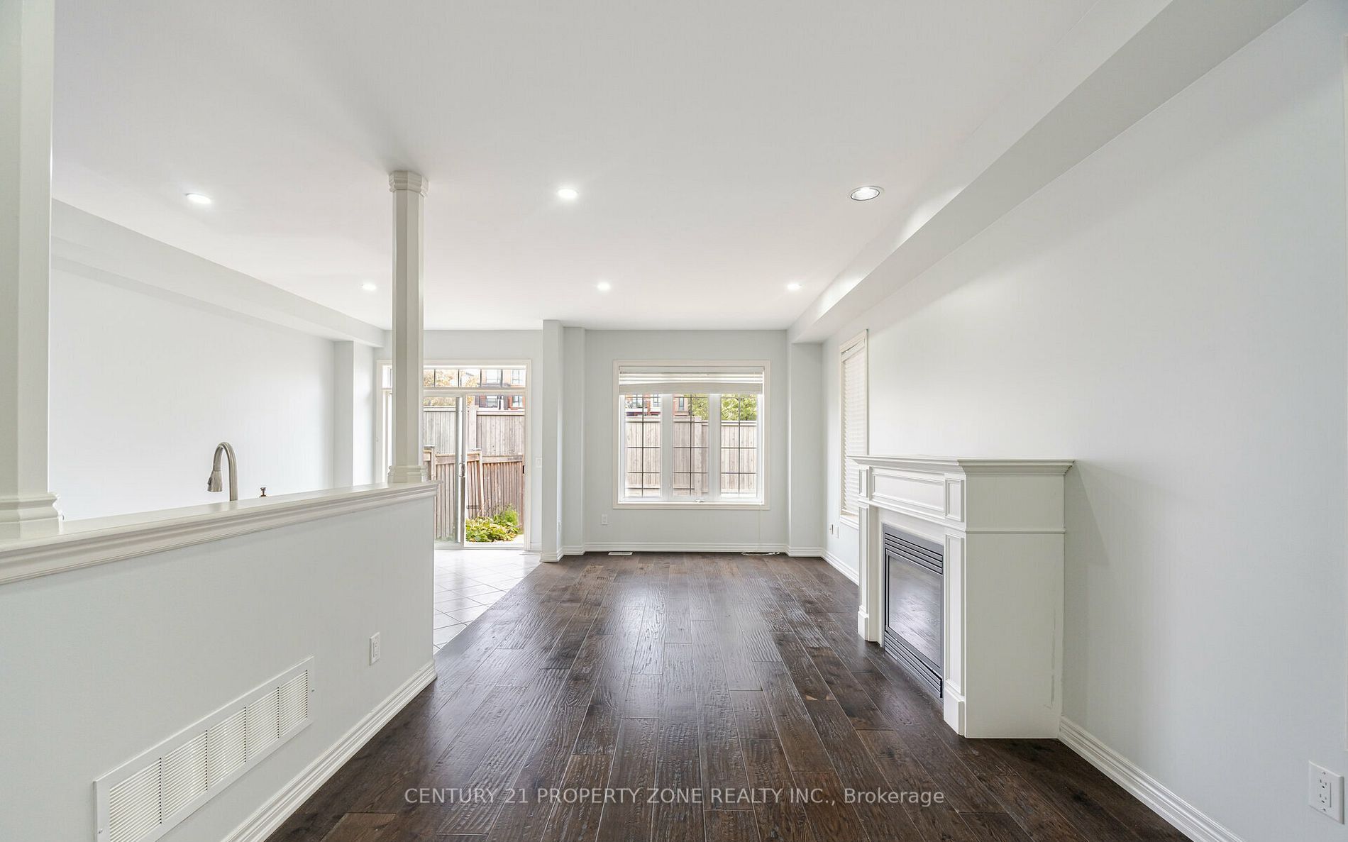 6 Dufay Road Property Photo 3