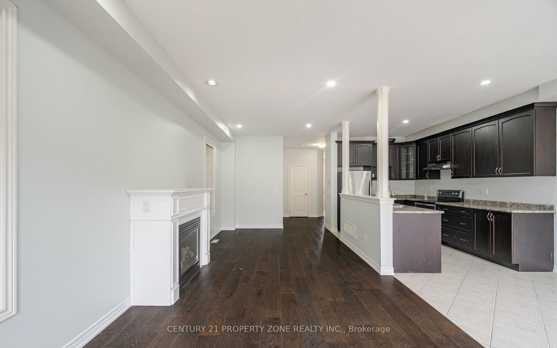 6 Dufay Road Property Photo 4