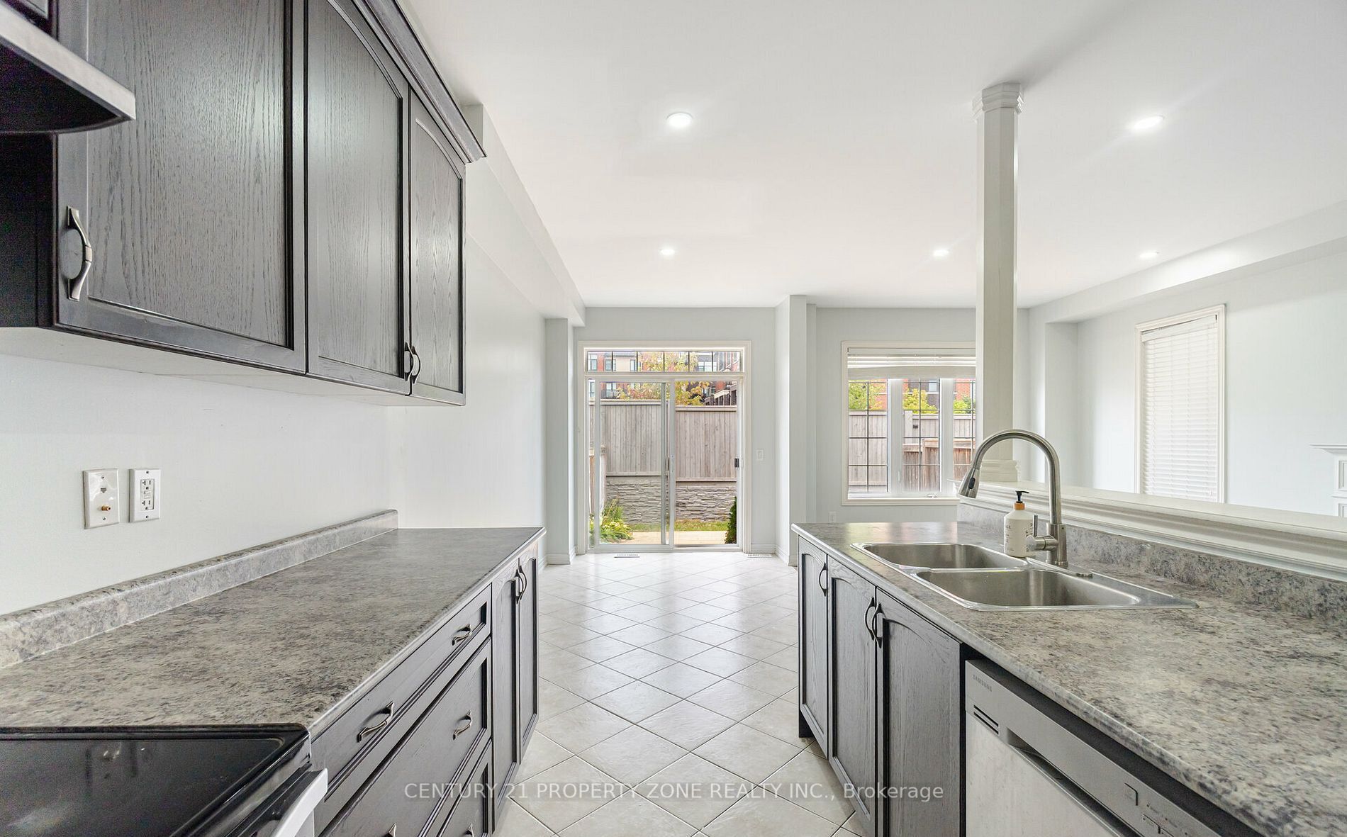 6 Dufay Road Property Photo 5