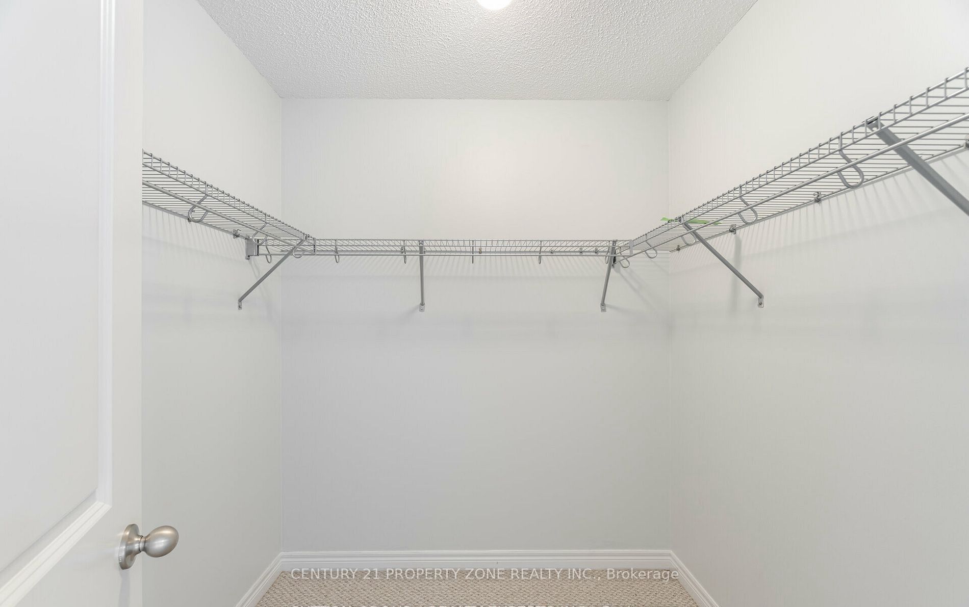 6 Dufay Road Property Photo 13