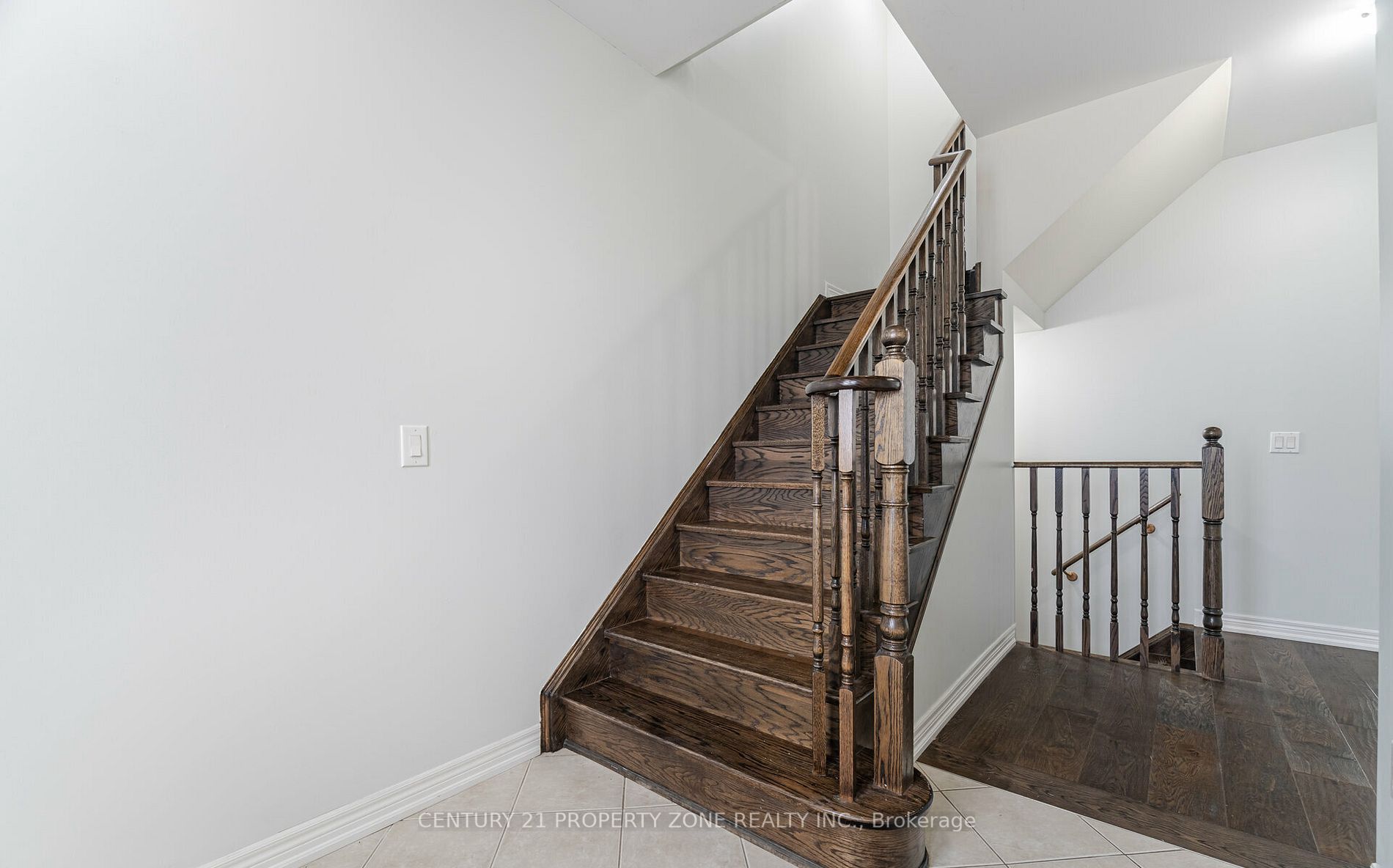 6 Dufay Road Property Photo 20