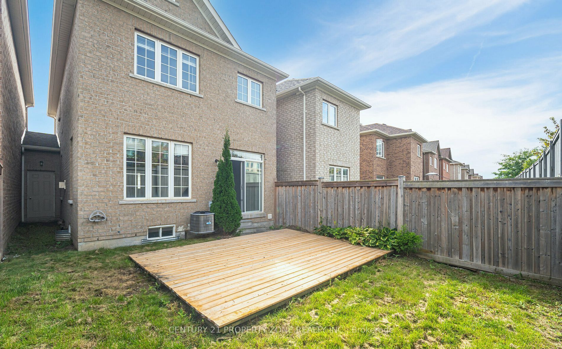 6 Dufay Road Property Photo 24