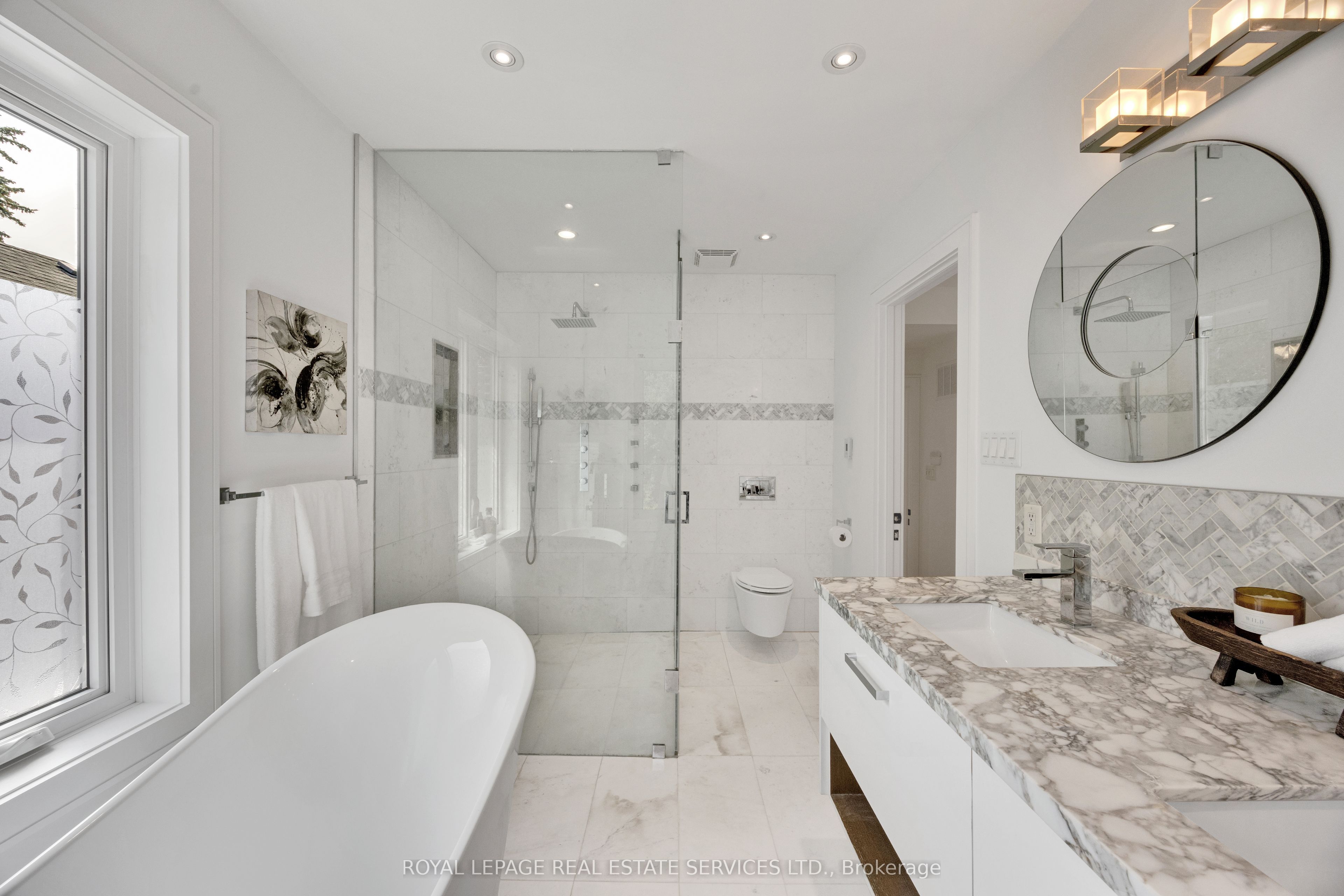 52 Glenaden Avenue E Property Photo 24