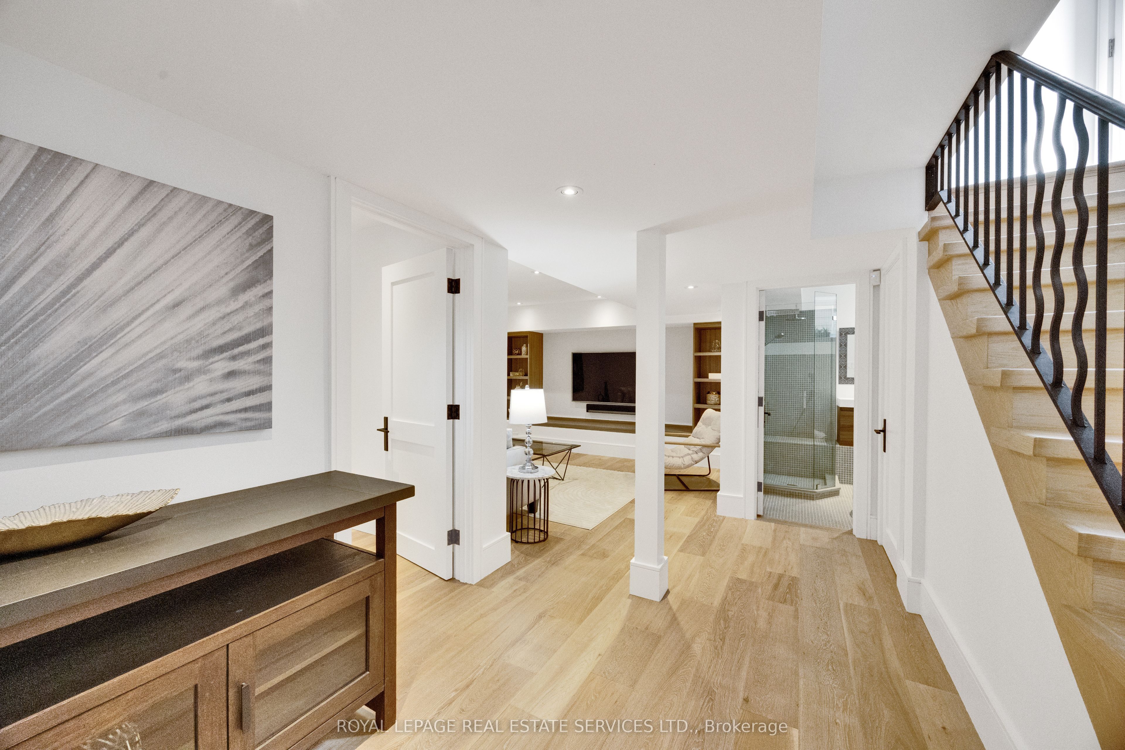 52 Glenaden Avenue E Property Photo 33