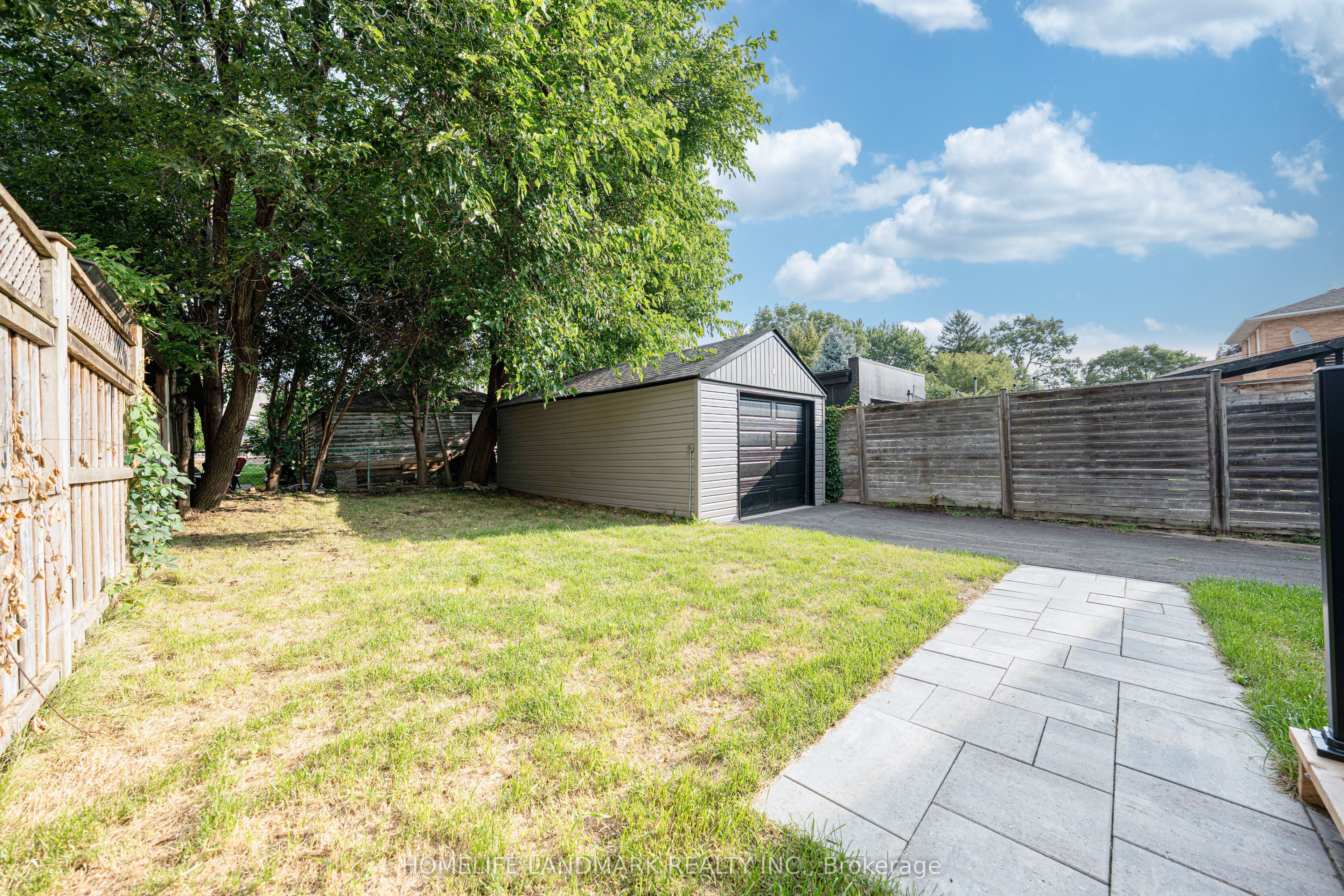 88 Waniska Avenue Property Photo 37