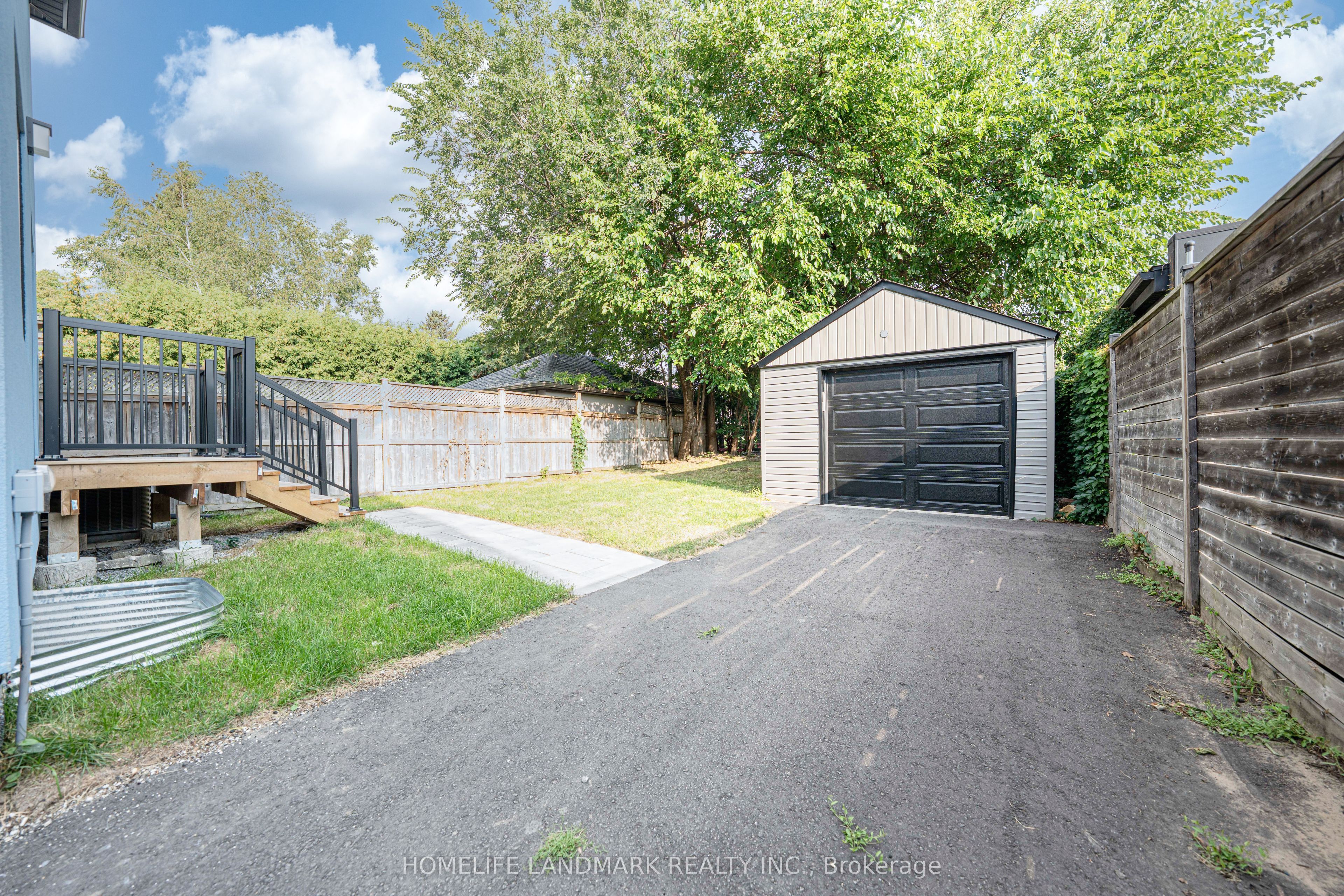 88 Waniska Avenue Property Photo 39