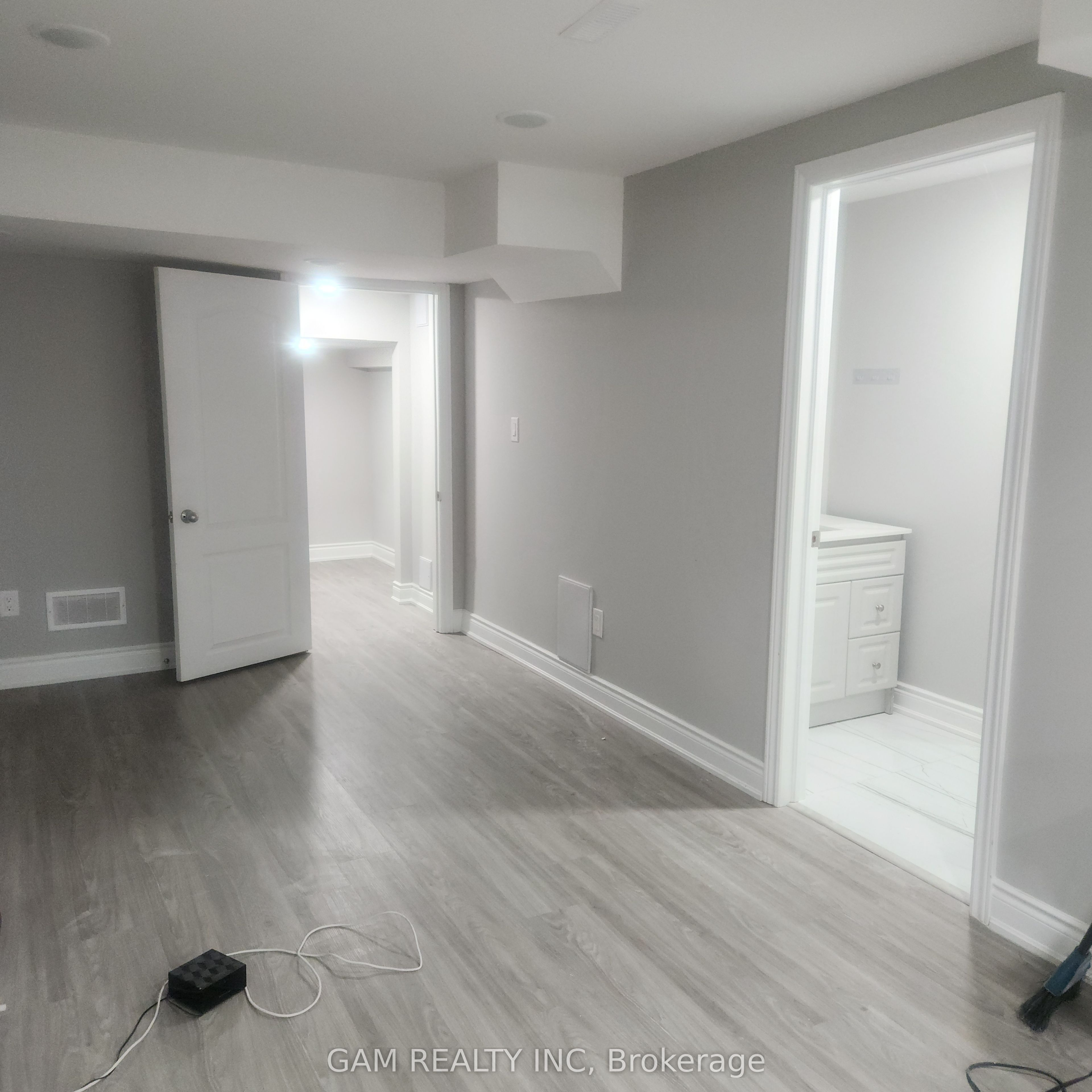 1721 Village View Place Lower Property Photo 6