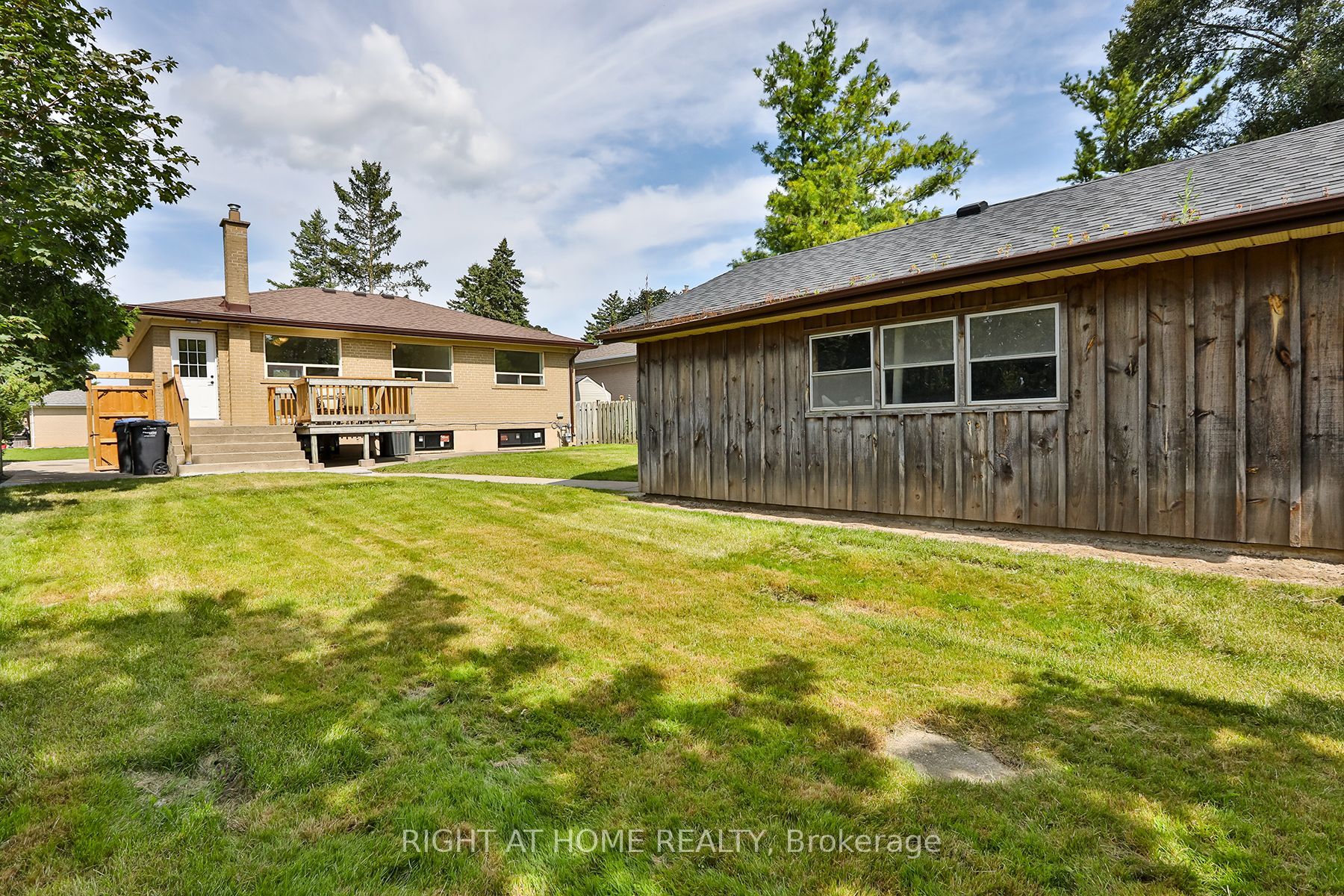 80 Stephen Drive Property Photo 14