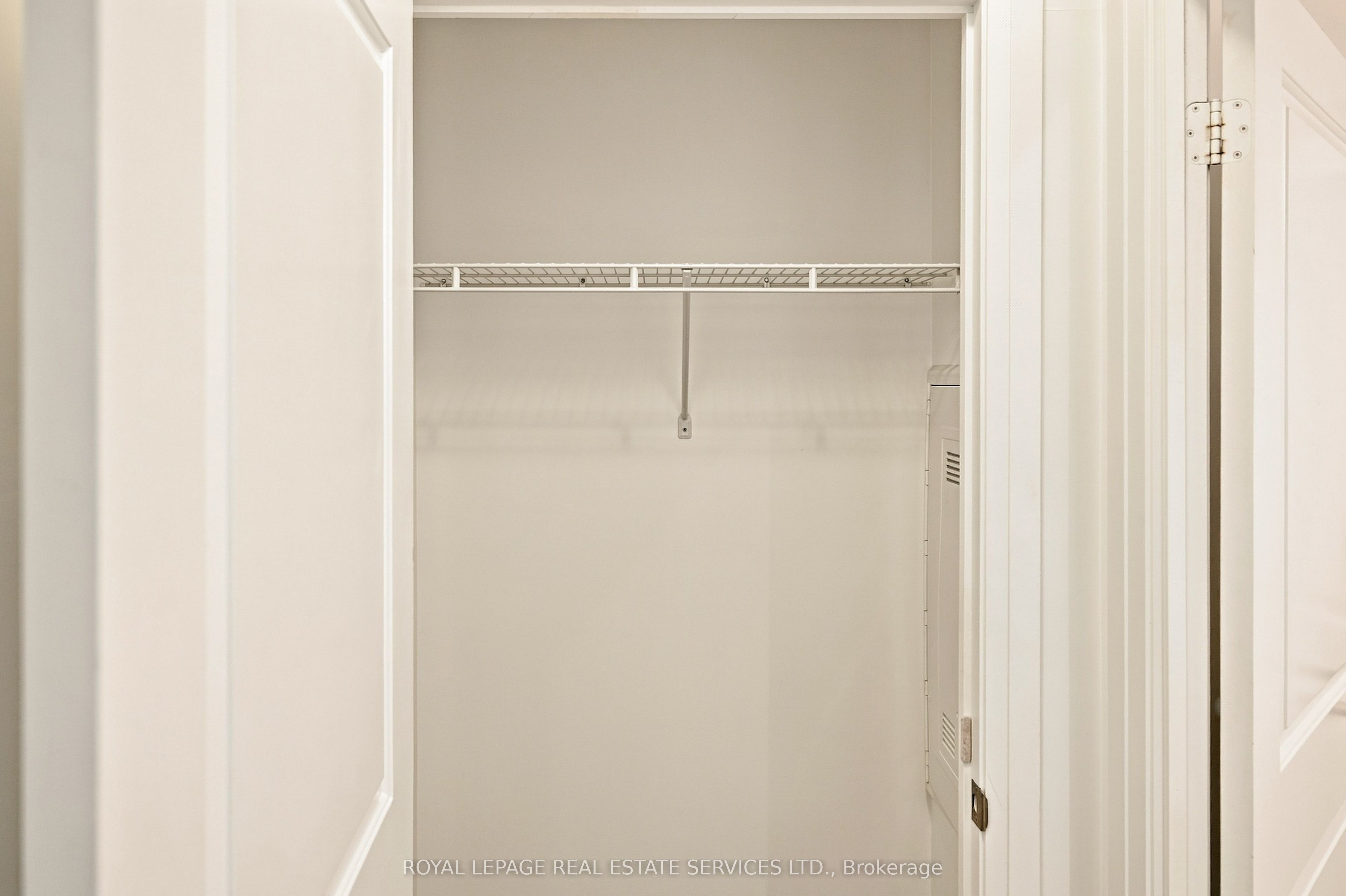 55 Speers Road 1310 Property Photo 16