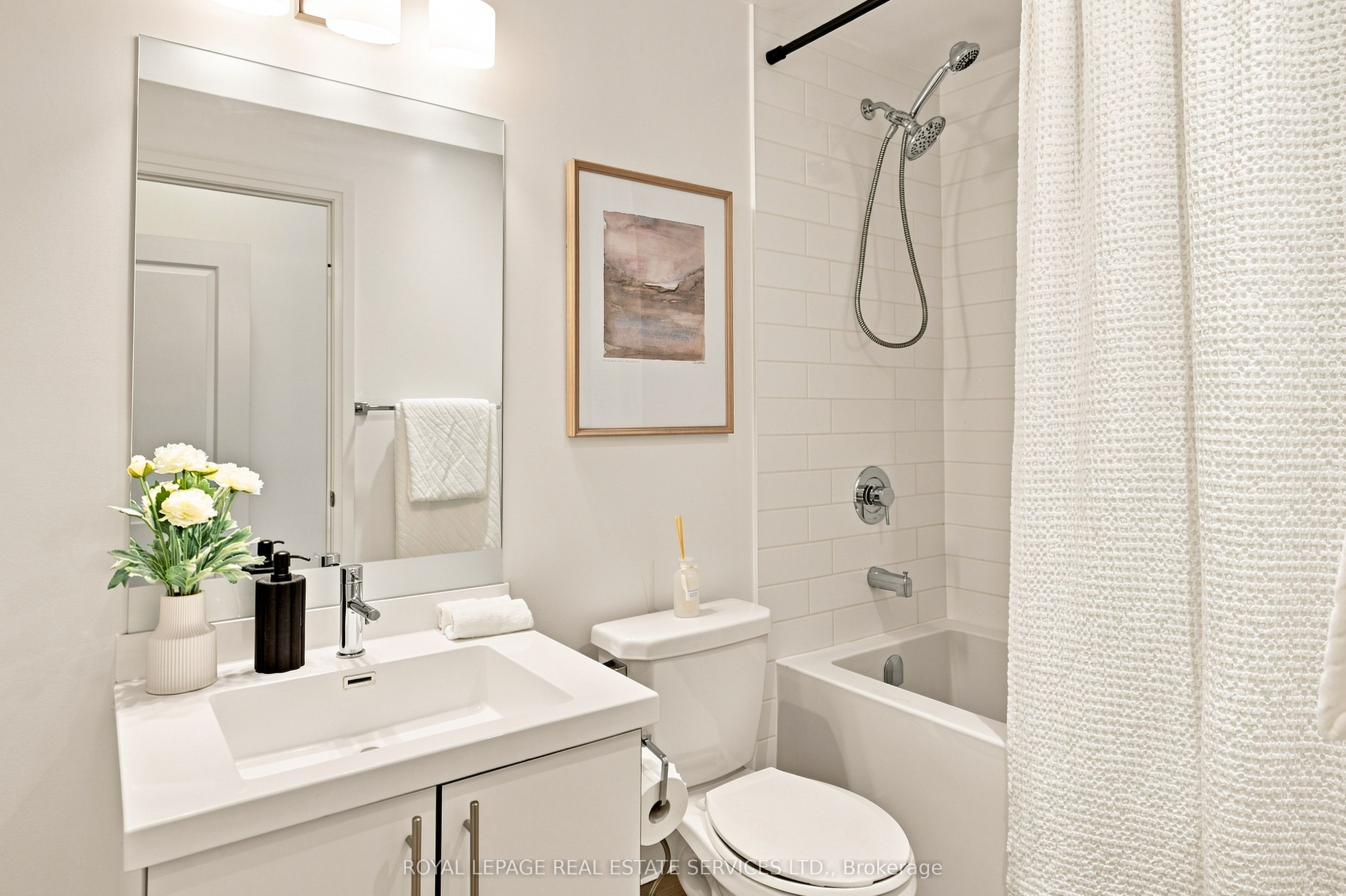 55 Speers Road 1310 Property Photo 17