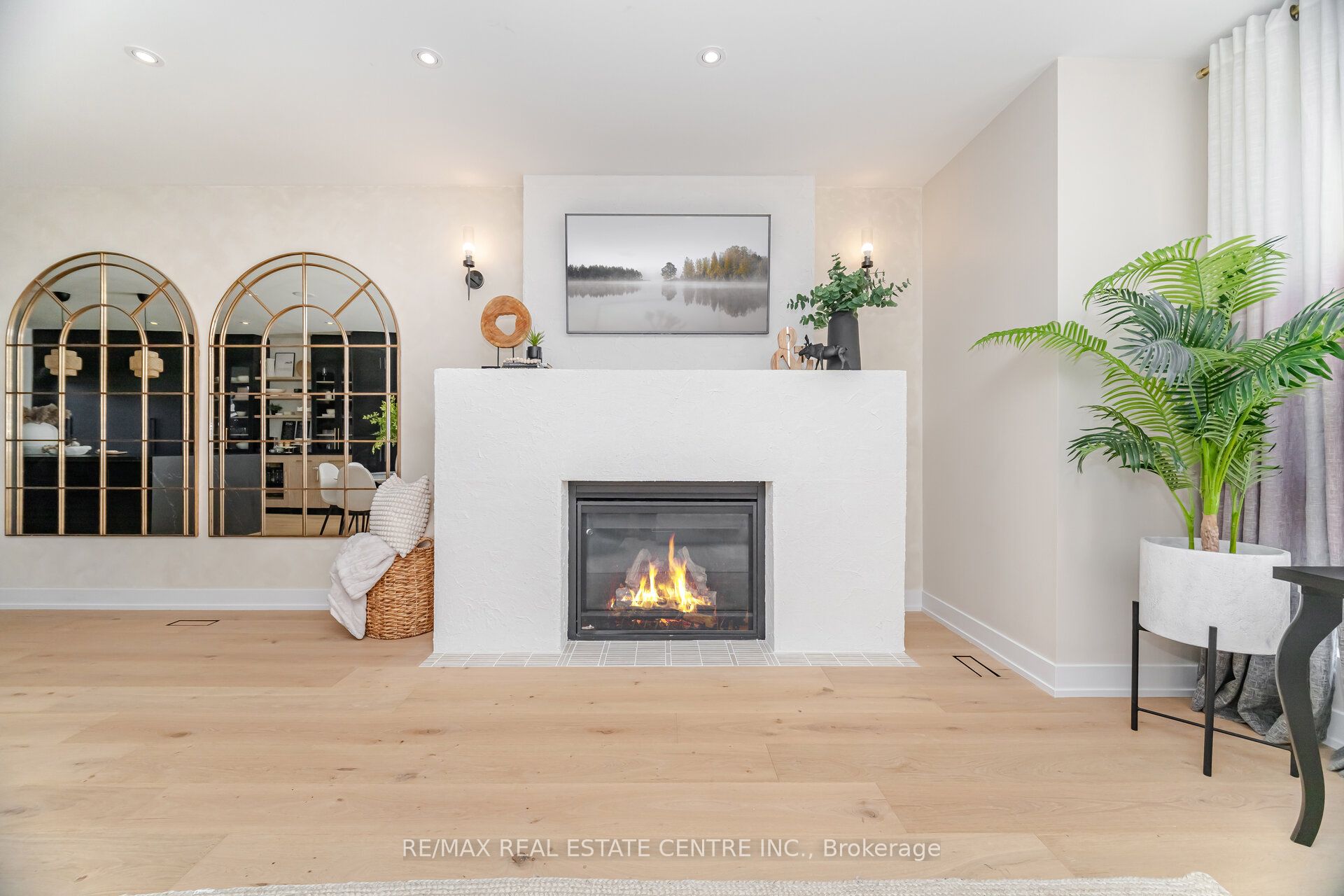 772 Banting Court Property Photo 13