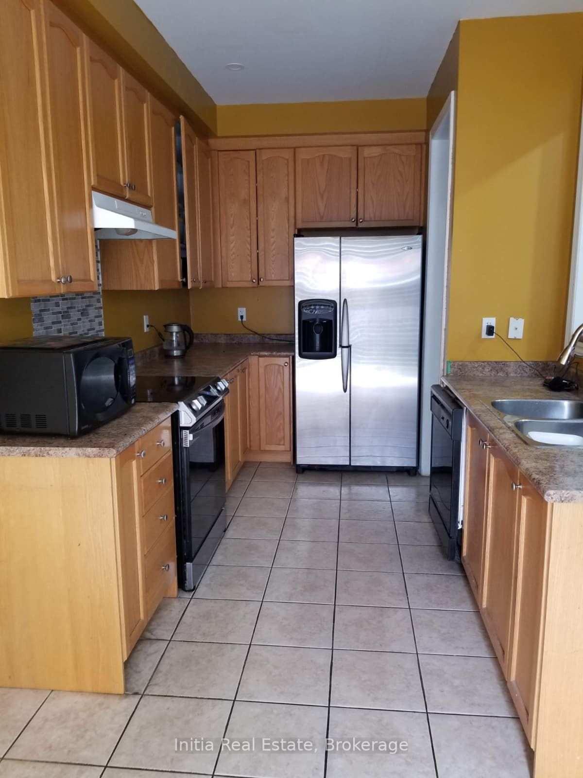 99 Connolly Crescent Property Photo 6