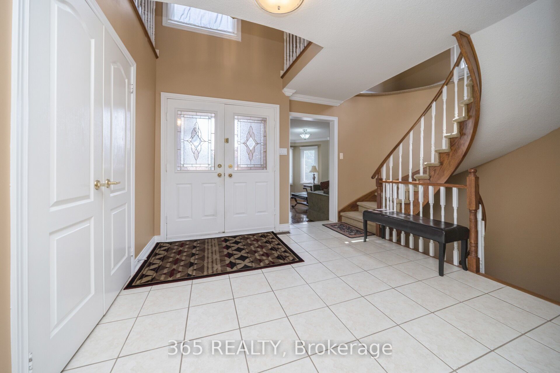 52 Leeward Drive Property Photo 6