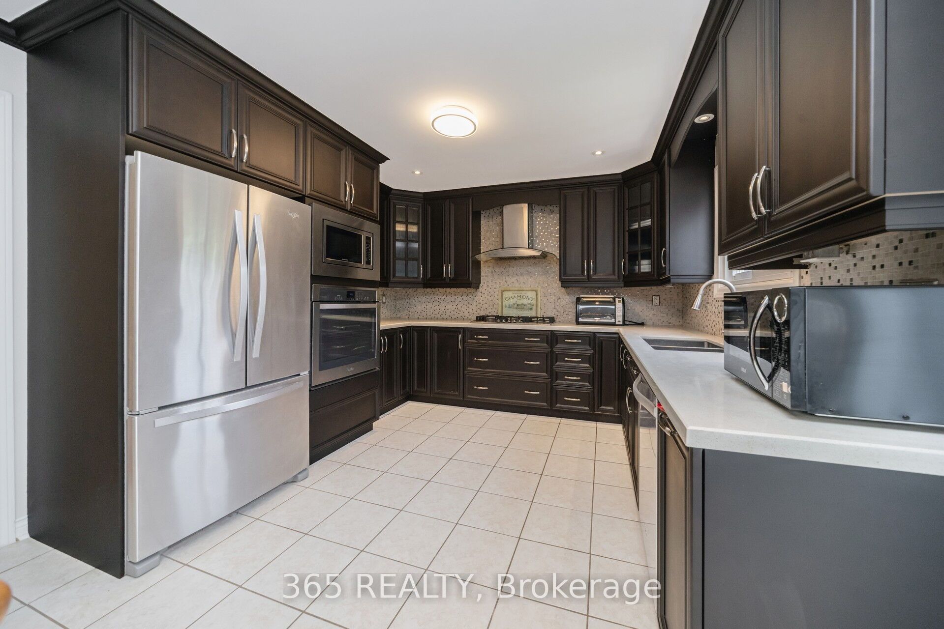 52 Leeward Drive Property Photo 10