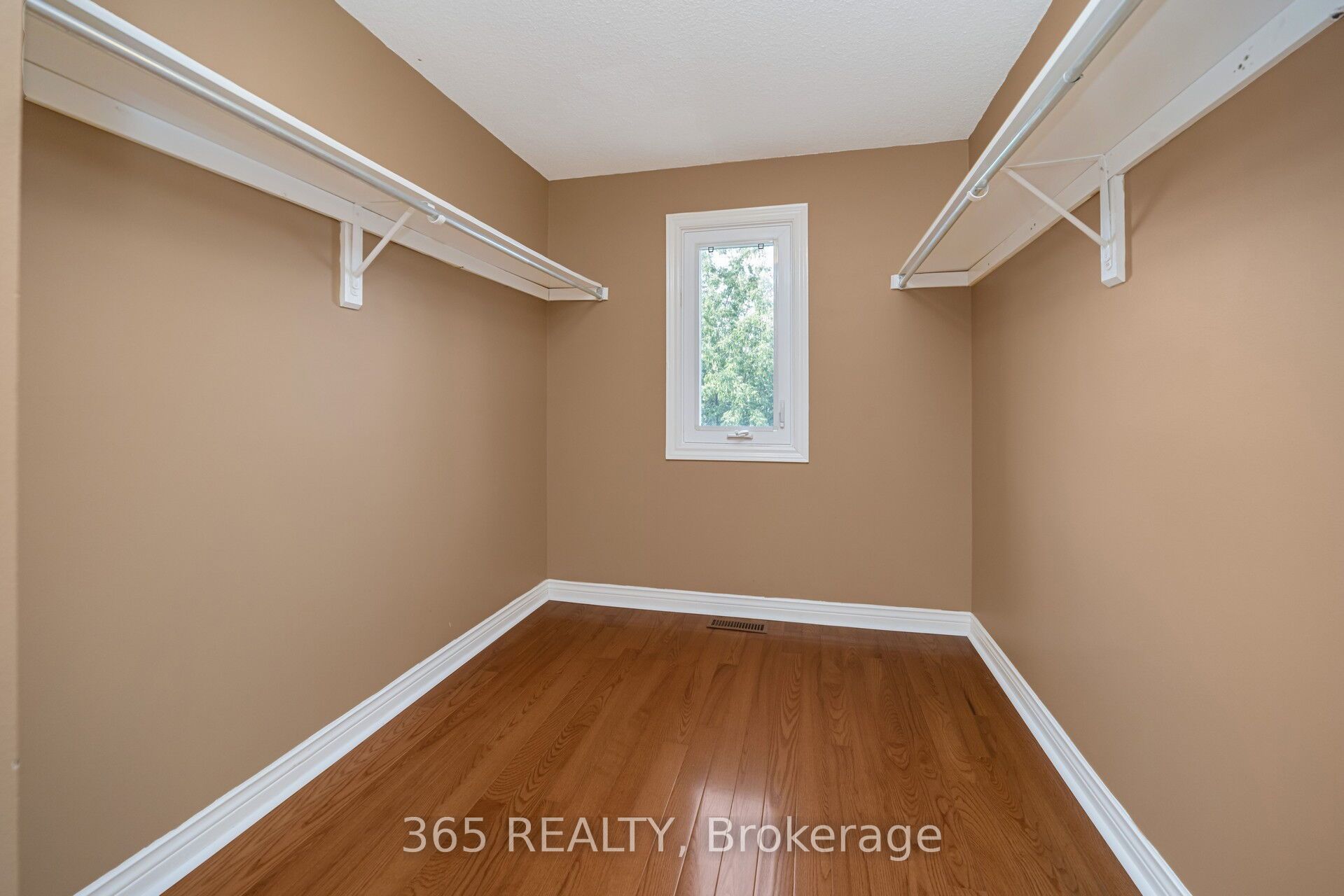 52 Leeward Drive Property Photo 35